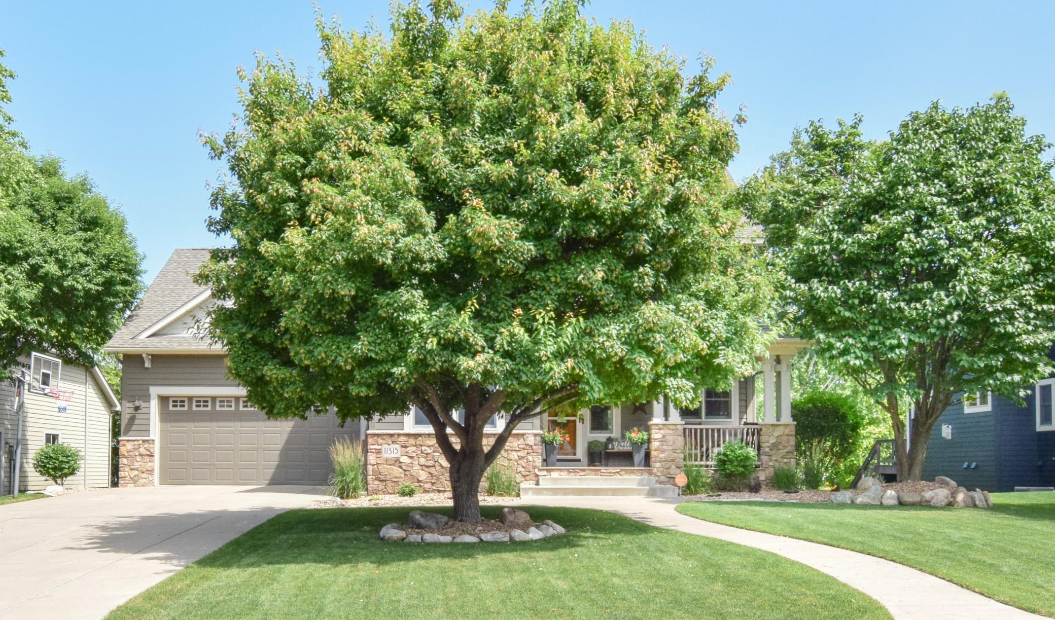 2nd image of 11315 Goose Lake Pkwy, Maple Grove, MN 55369 | MLS# 7104090