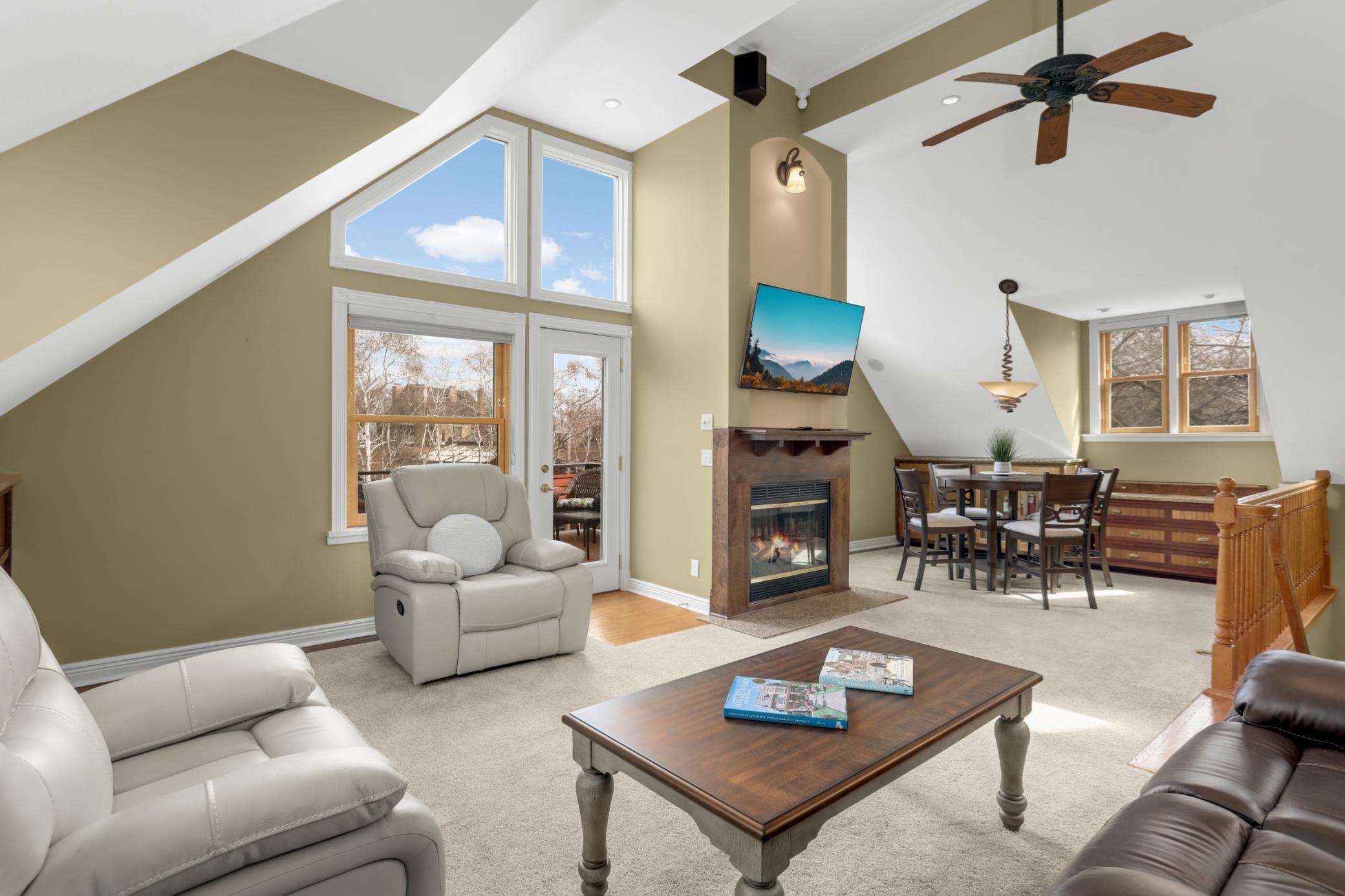 3rd image of 148 Nina St, St. Paul, MN 55102