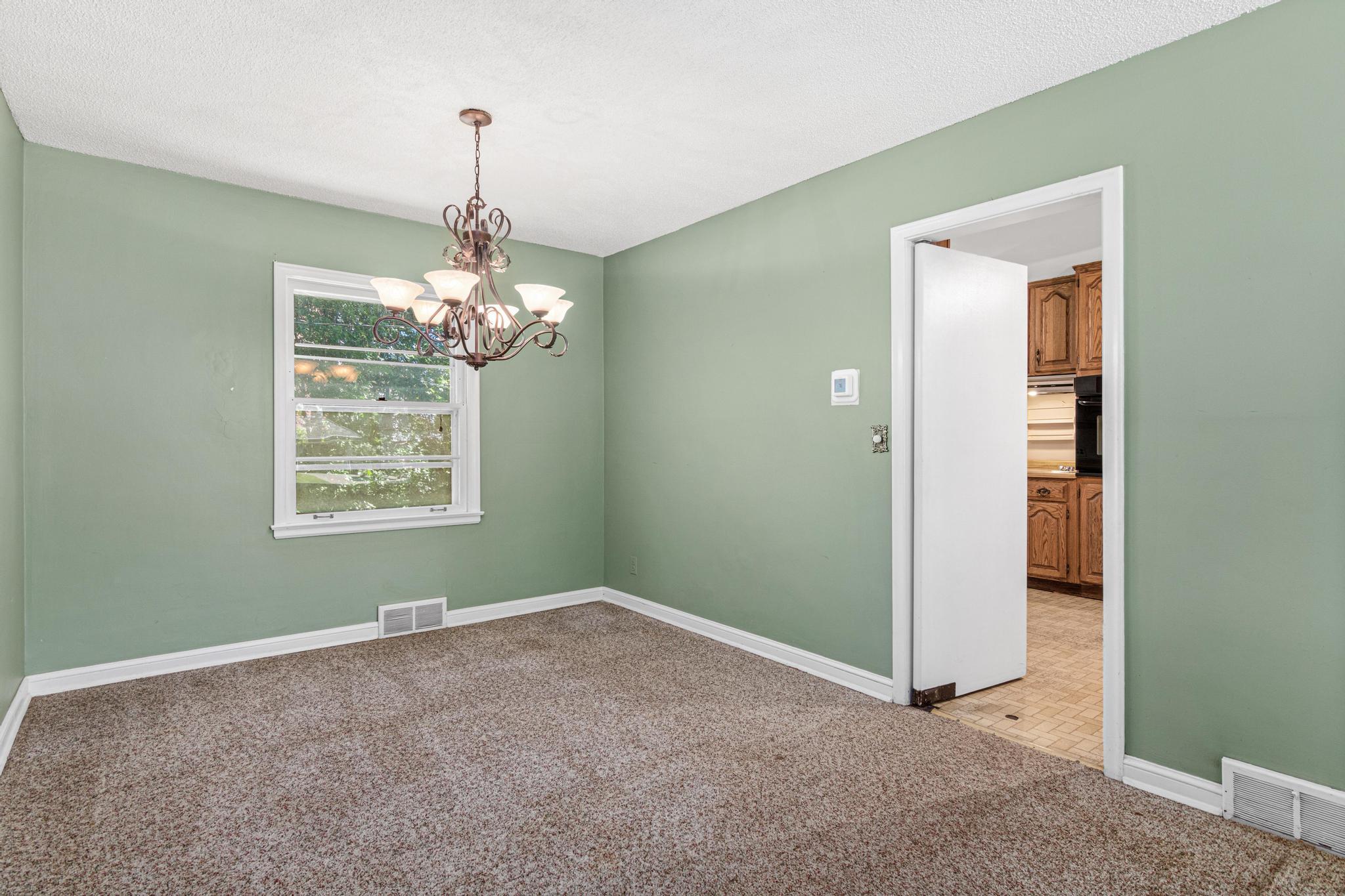 Homes for sale in Falcon Heights, MN | 1531 Idaho Ave W, Falcon Heights, MN 55108 | MLS# 7104215