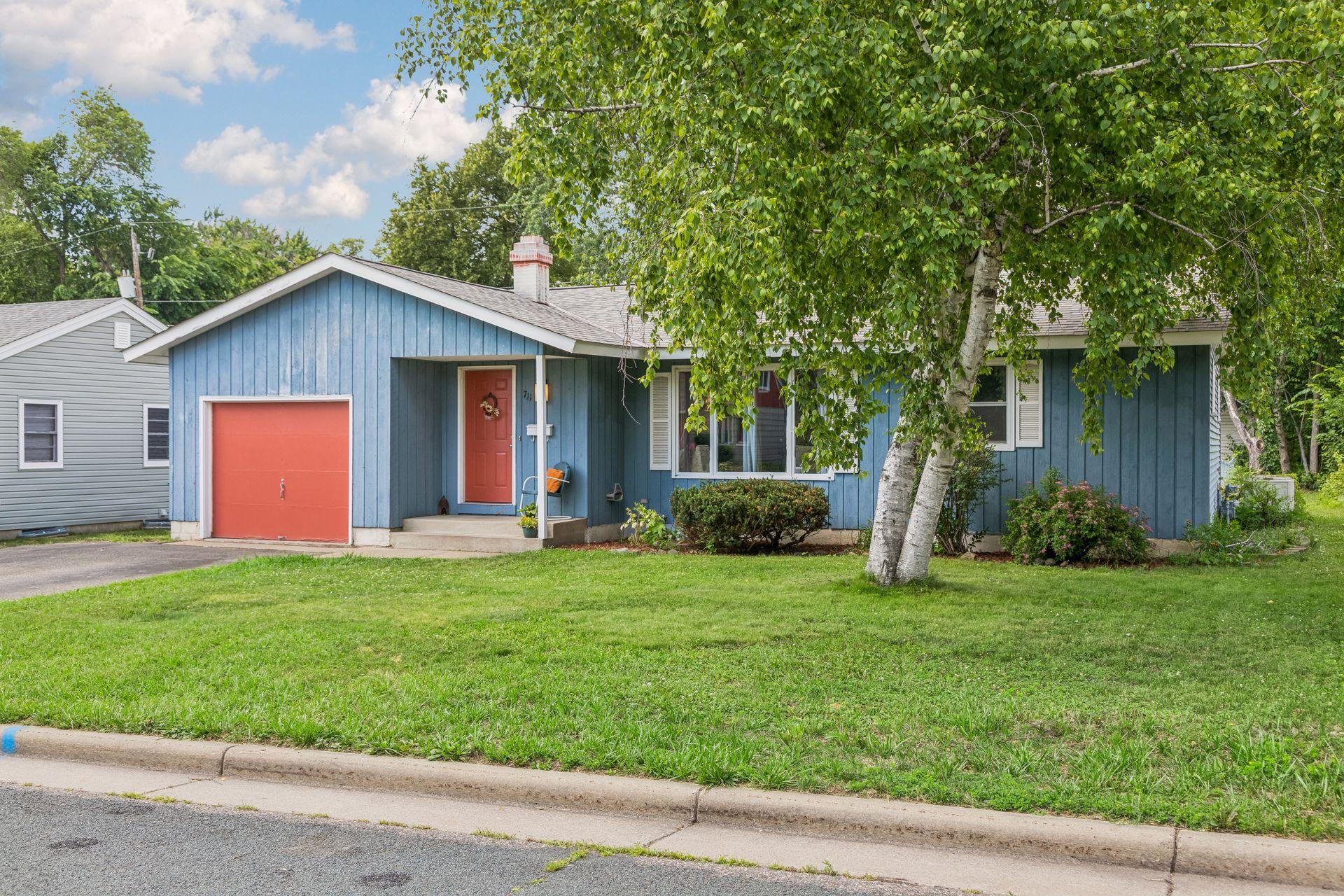 2nd image of 711 Saint Croix St N, Hudson, WI 54016 | MLS# 7104224