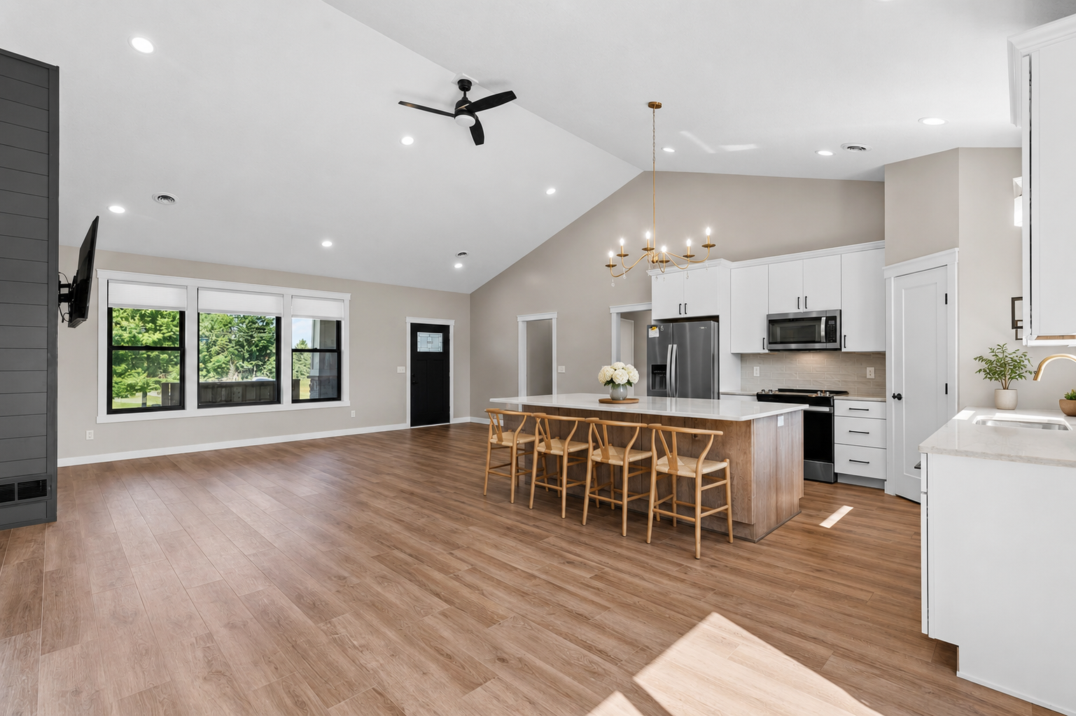3rd image of 2137 60 St, Somerset, WI 54025 | MLS# 7104228