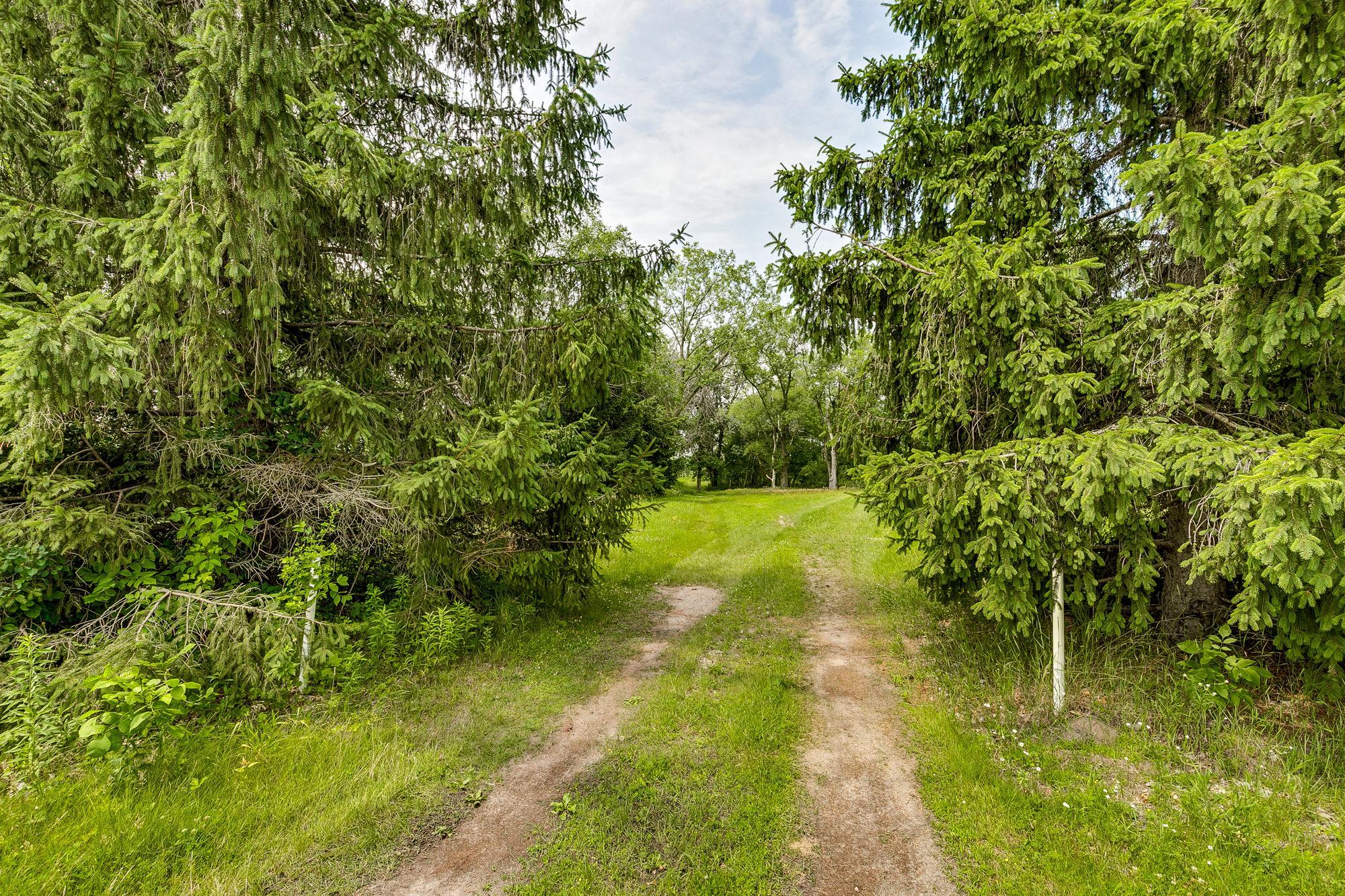 3rd image of 5715 Hodgson Rd, Saint Paul, MN 55126 | MLS# 7104231
