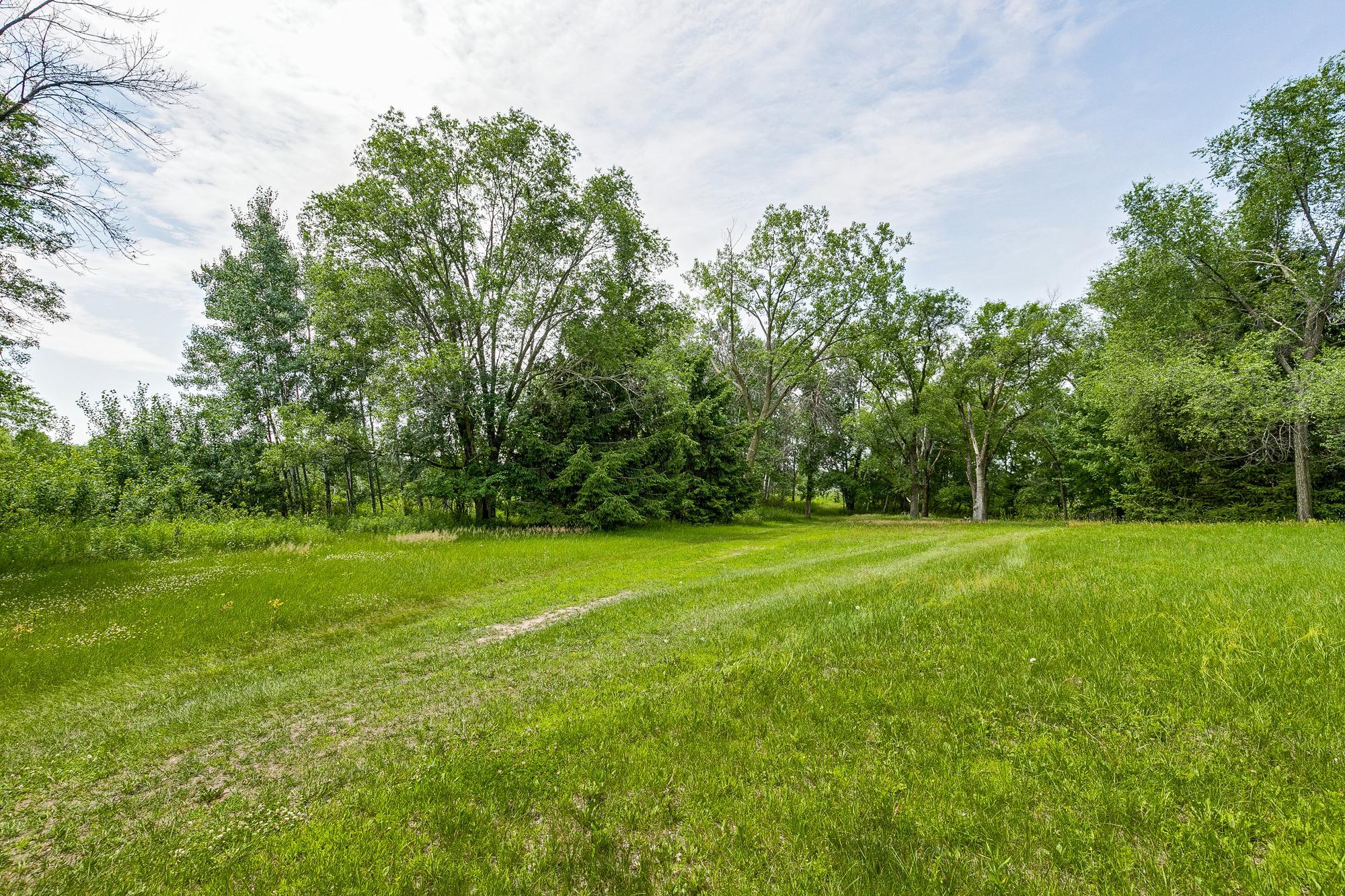 4th image of 5715 Hodgson Rd, Saint Paul, MN 55126 | MLS# 7104231