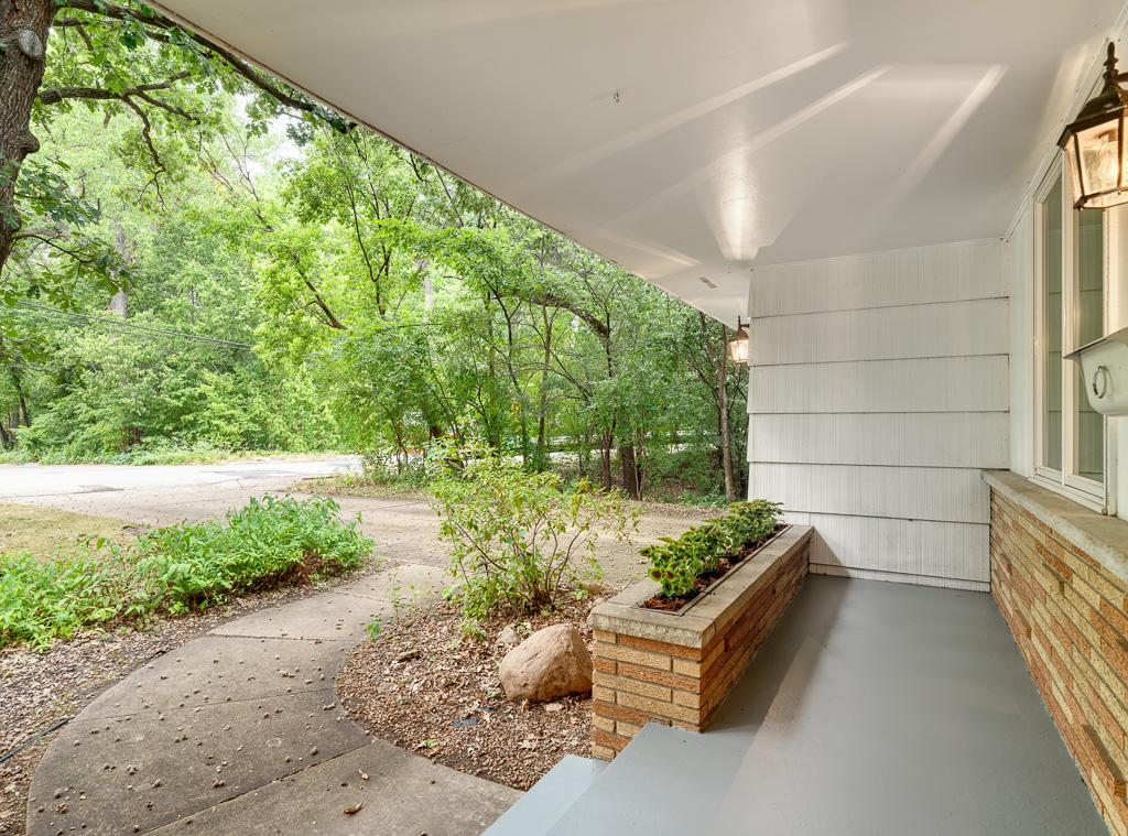 3rd image of 2507 Burnham Rd, Minneapolis, MN 55416 | MLS# 7104324