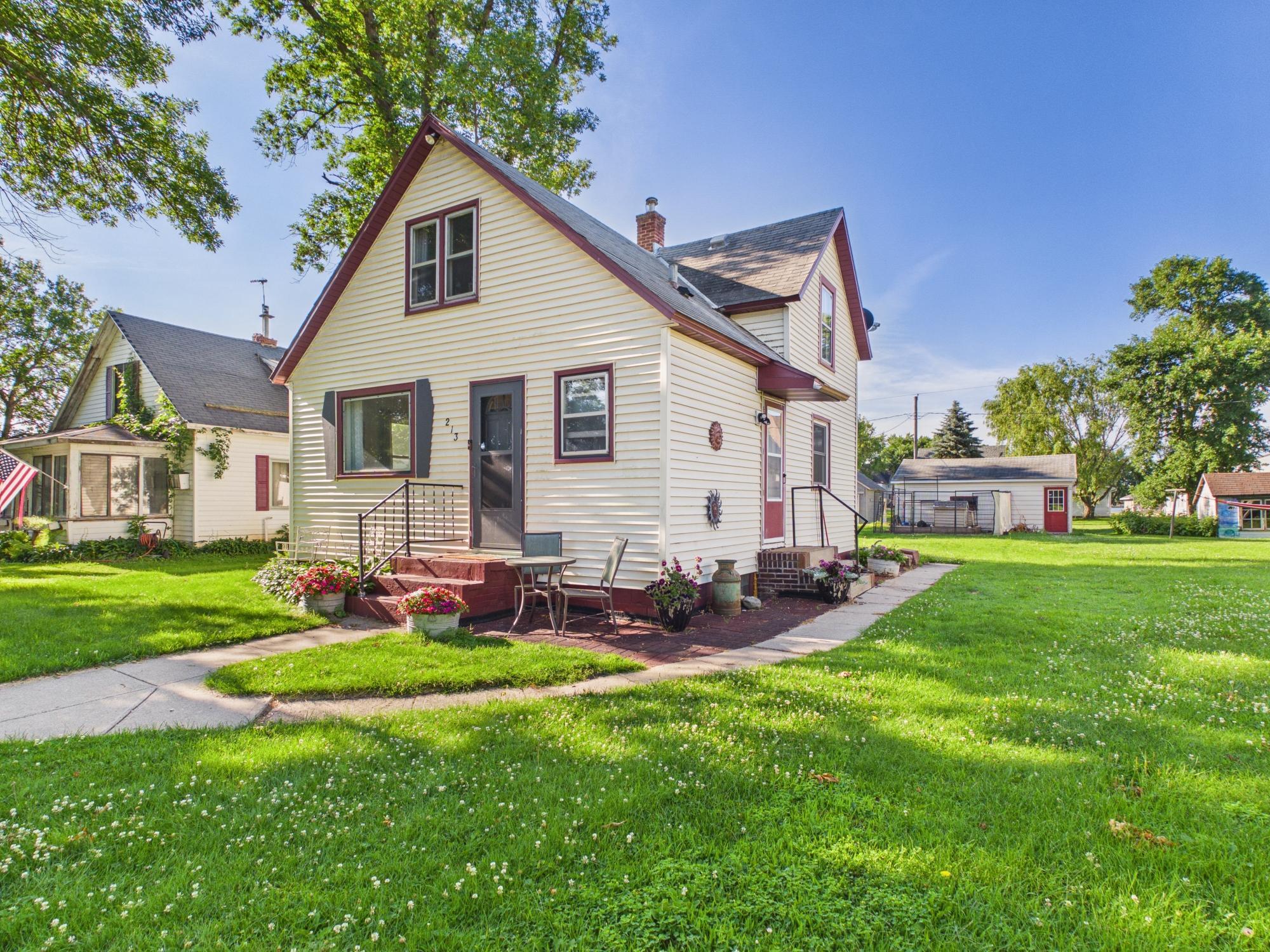 1st image of 213 E 4th St, Cyrus, MN 56381 | MLS# 7104326