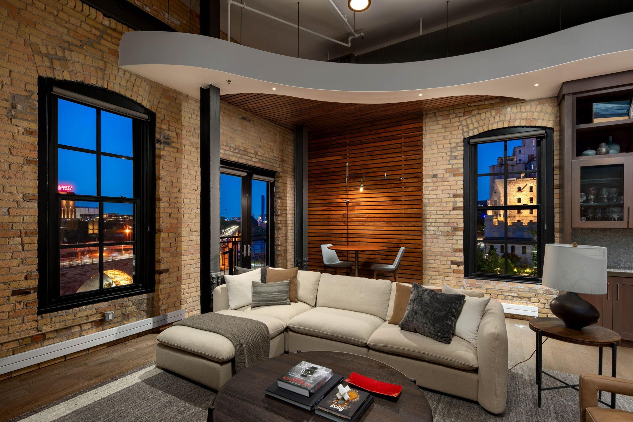 1st image of 117 Portland Ave, Minneapolis, MN 55401