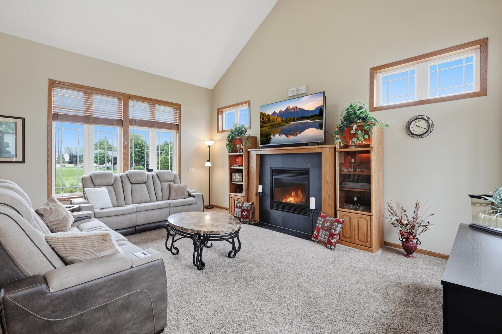 5th image of 375 Rowena Ct S, Elko New Market, MN 55054 | MLS# 7104347