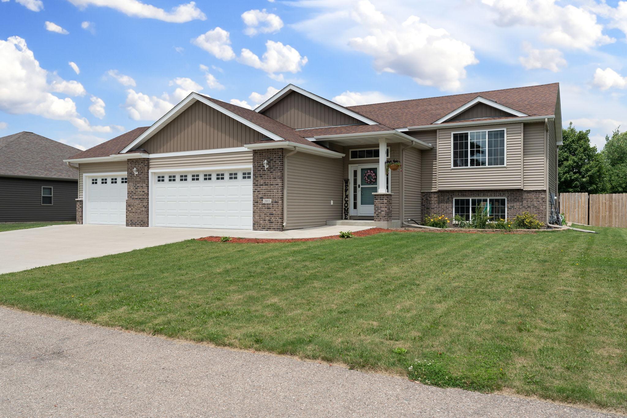 1st image of 2011 12th Ave Ne, Austin, MN 55912 | MLS# 7104358