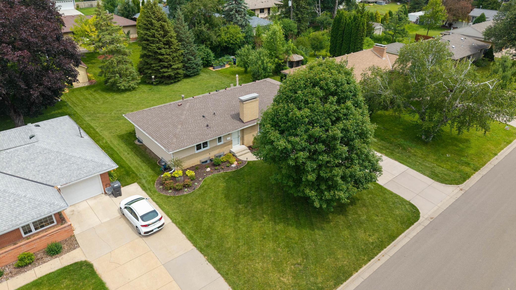 3rd image of 3314 Belden Dr Ne, Saint Anthony, MN 55418 | MLS# 7104437