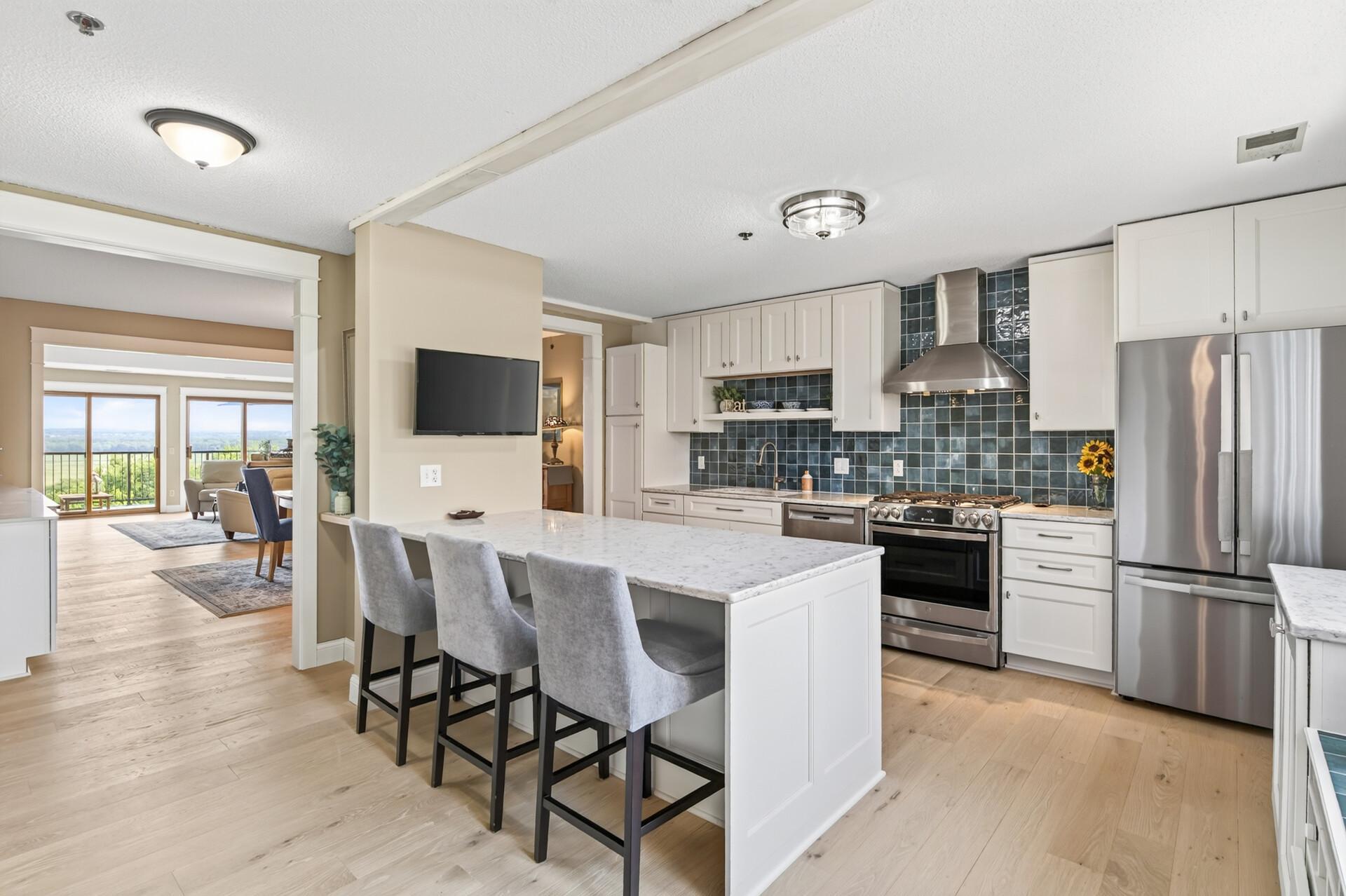 1st image of 8121 34th Ave S #301, Bloomington, MN 55425 | MLS# 7104448