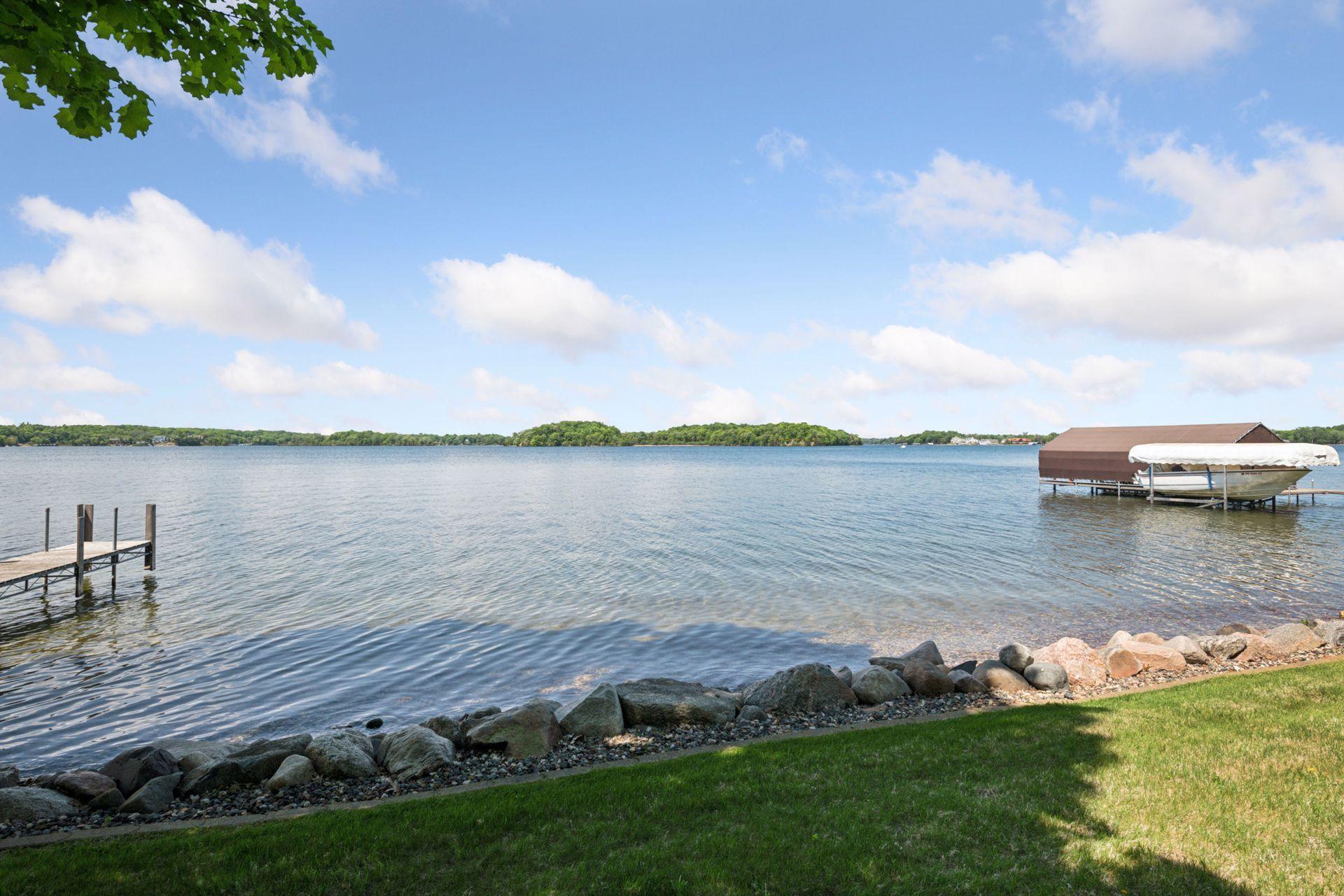 2nd image of 28235 Boulder Cir, Excelsior, MN 55331 | MLS# 7104458