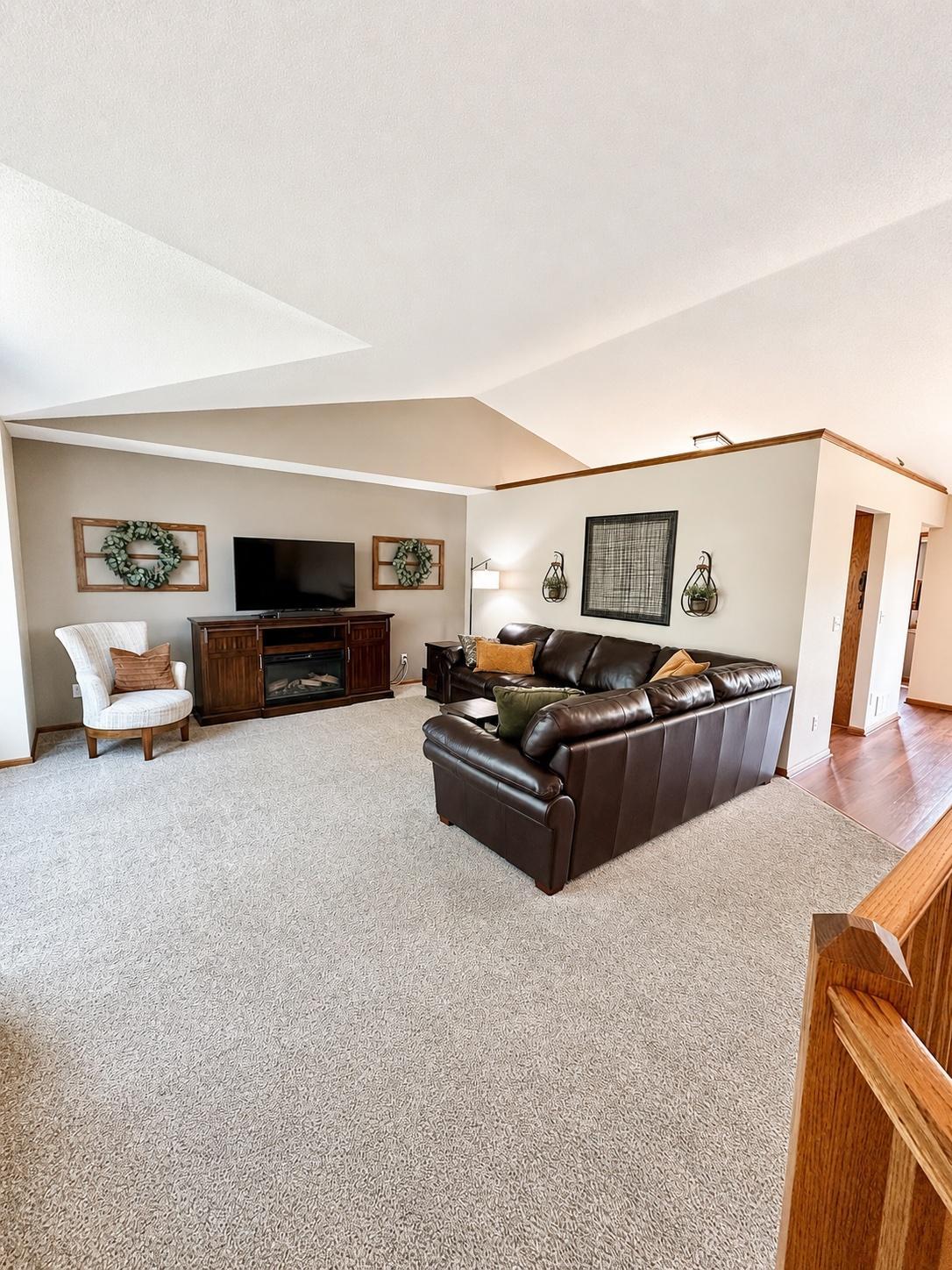 2nd image of 20250 Spoonbill Ct, Rogers, MN 55374 | MLS# 7104475