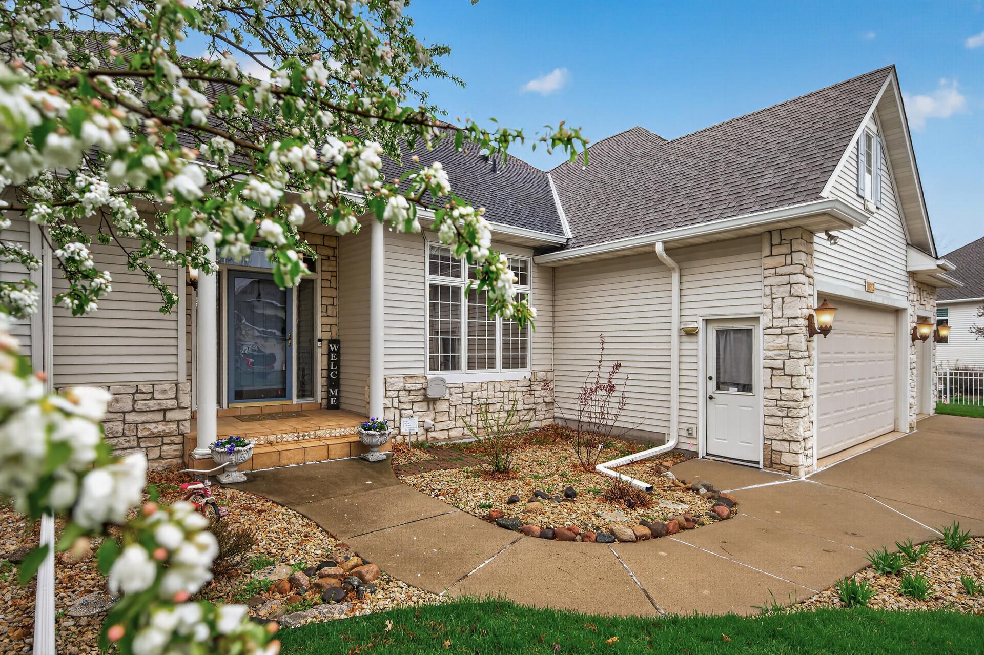 4th image of 11312 Kenworth Ln, Lakeville, MN 55044 | MLS# 7104609