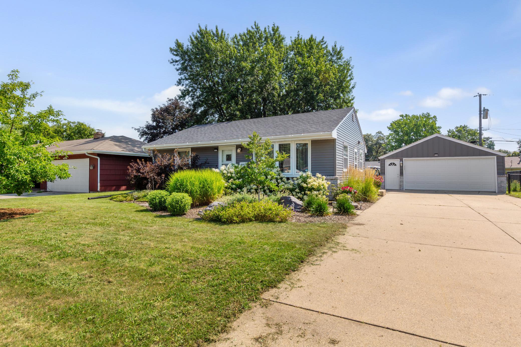 2nd image of 8501 Portland Ave S, Minneapolis, MN 55420 | MLS# 7104612