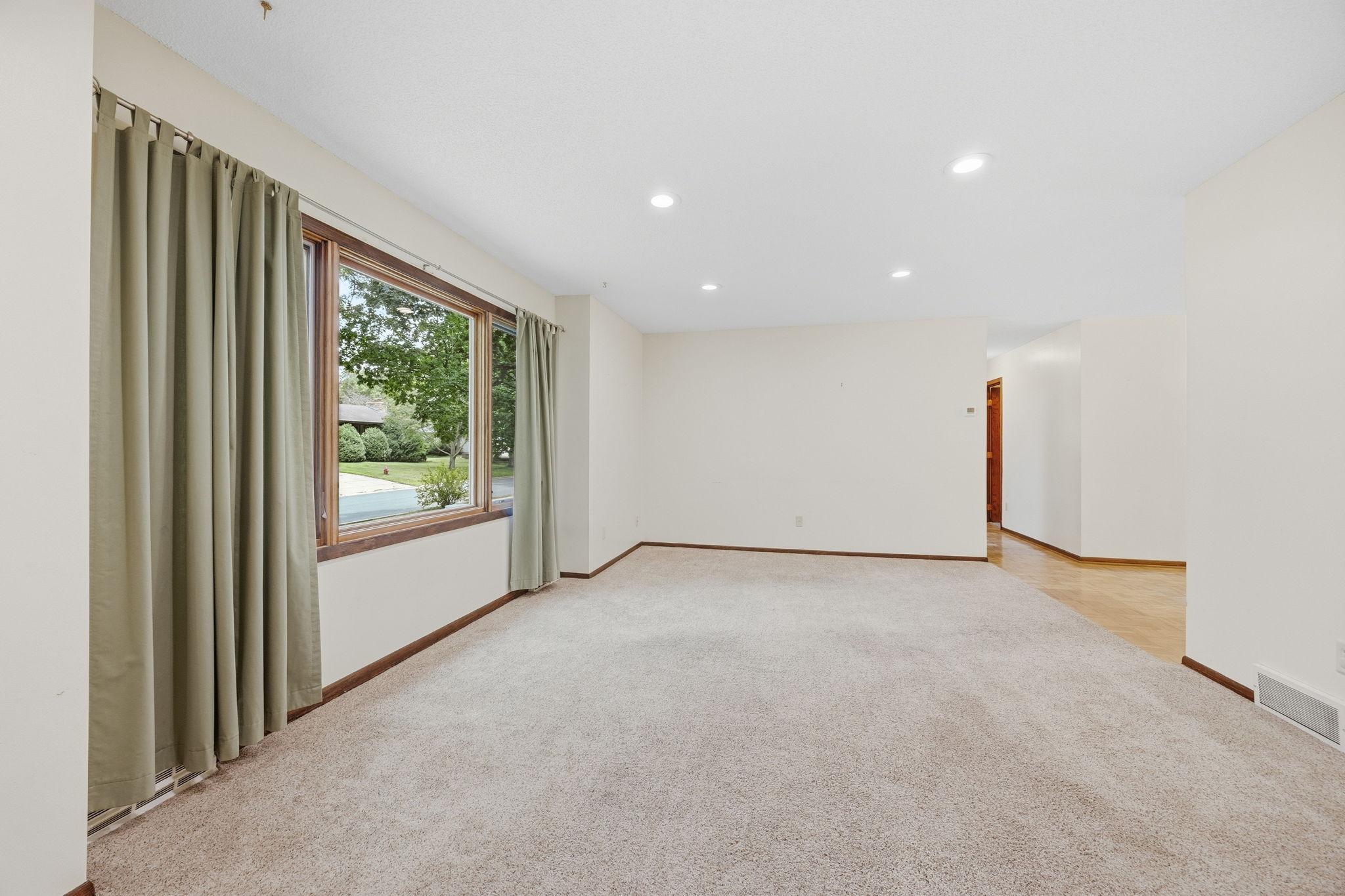 3rd image of 709 Nixon Ave Se, Watertown, MN 55388 | MLS# 7104717
