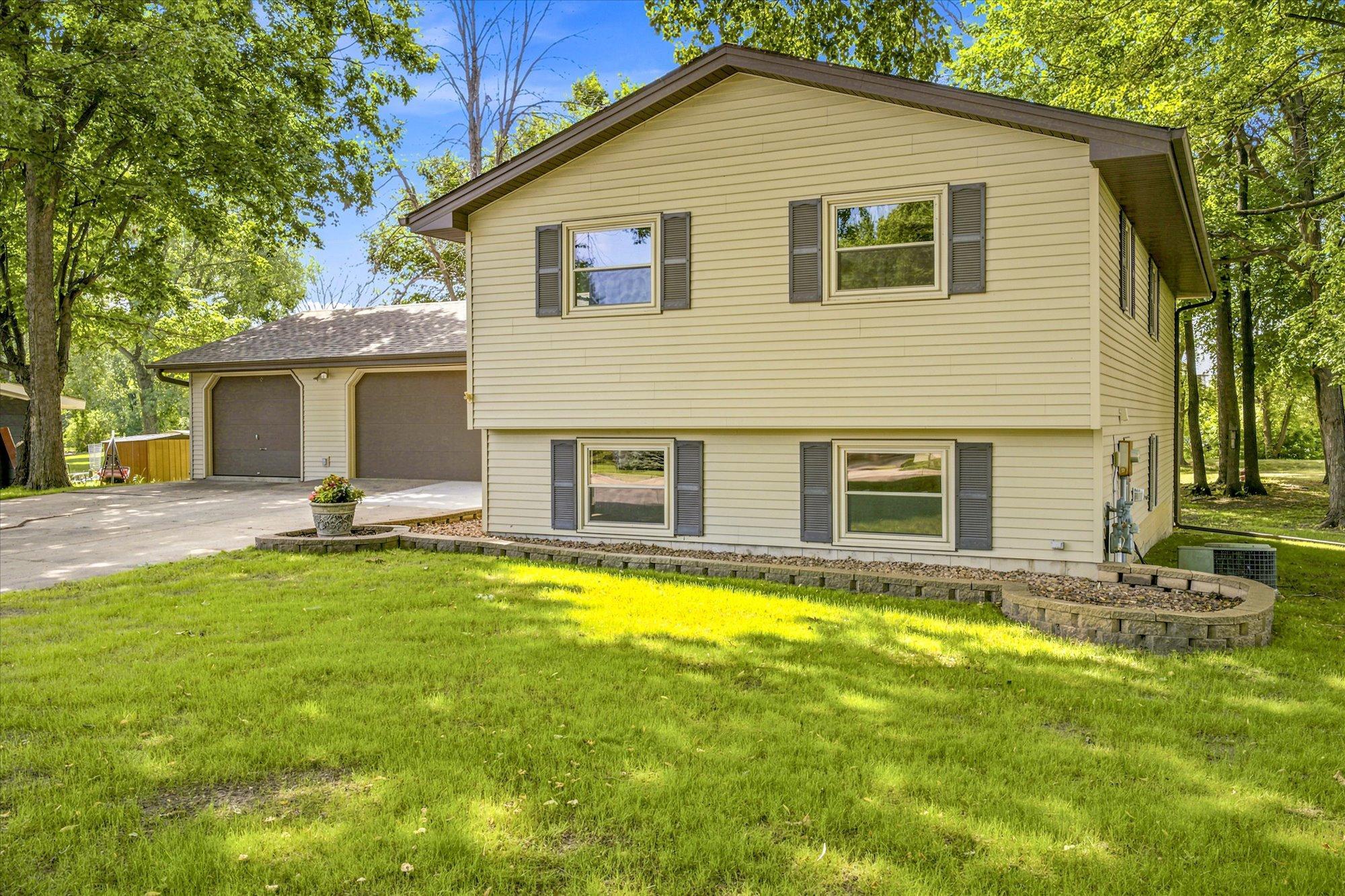 3rd image of 100 Shadywood Ln, Delano, MN 55328 | MLS# 7104835