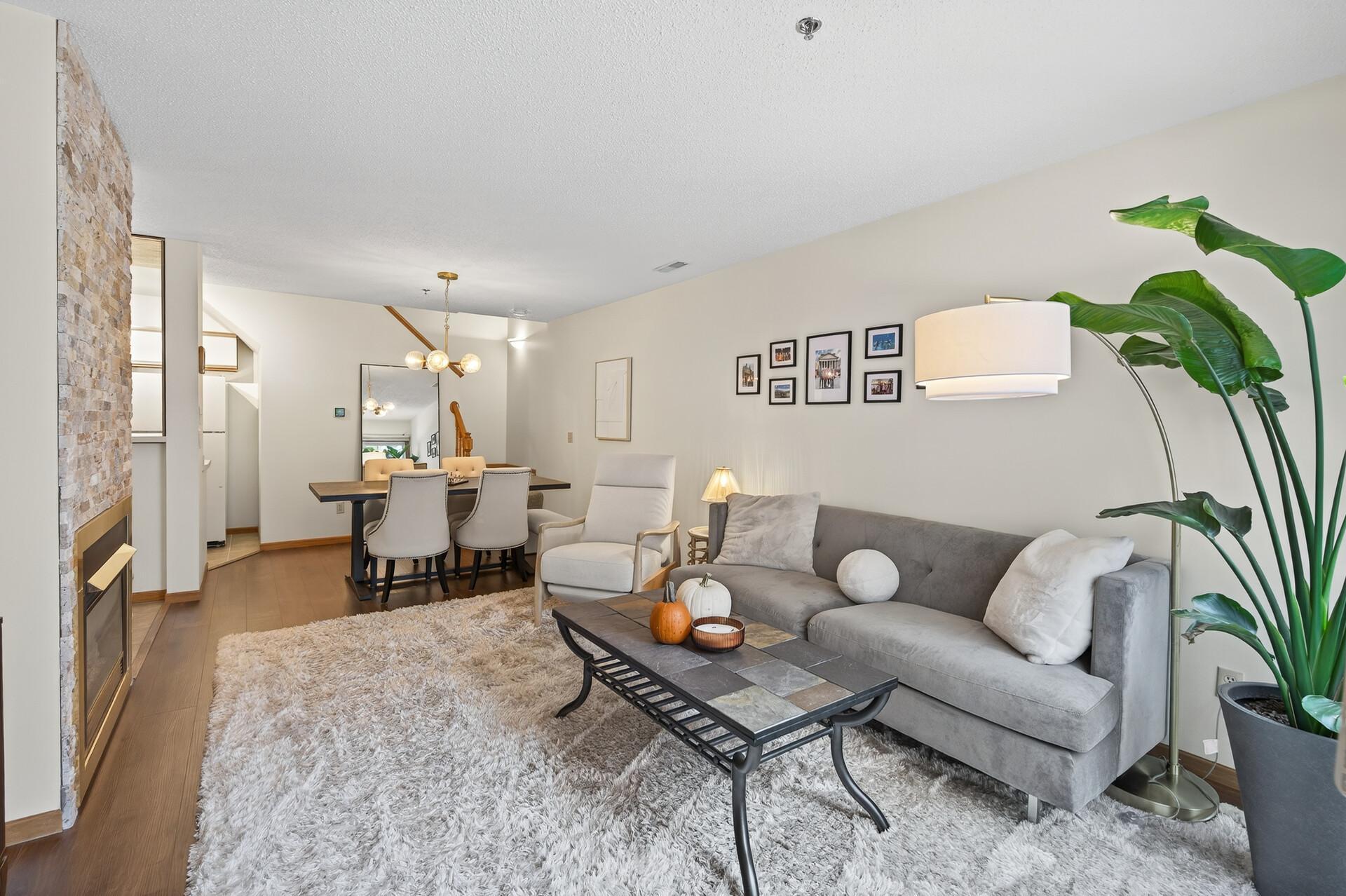 3rd image of 2597 Bedford Ct #27, Mendota Heights, MN 55120 | MLS# 7104914