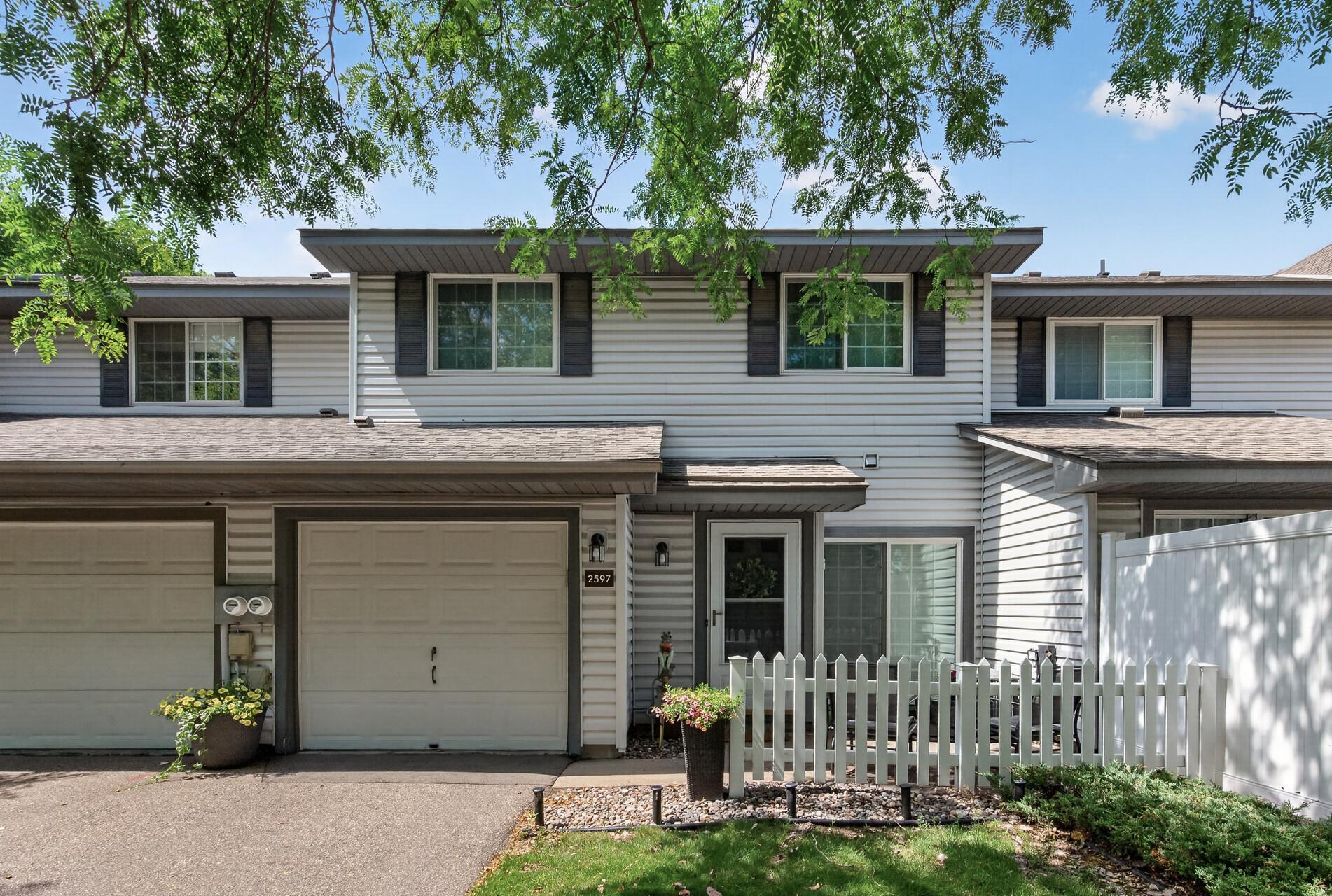 Homes for sale in Mendota Heights, MN | 2597 Bedford Ct #27, Mendota Heights, MN 55120 | MLS# 7104914