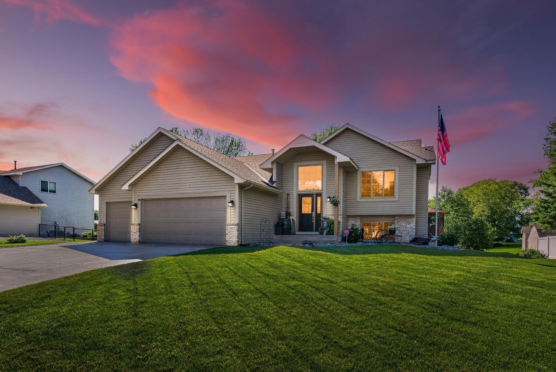 1st image of 13825 Mallard Trl, Rogers, MN 55374 | MLS# 7104996
