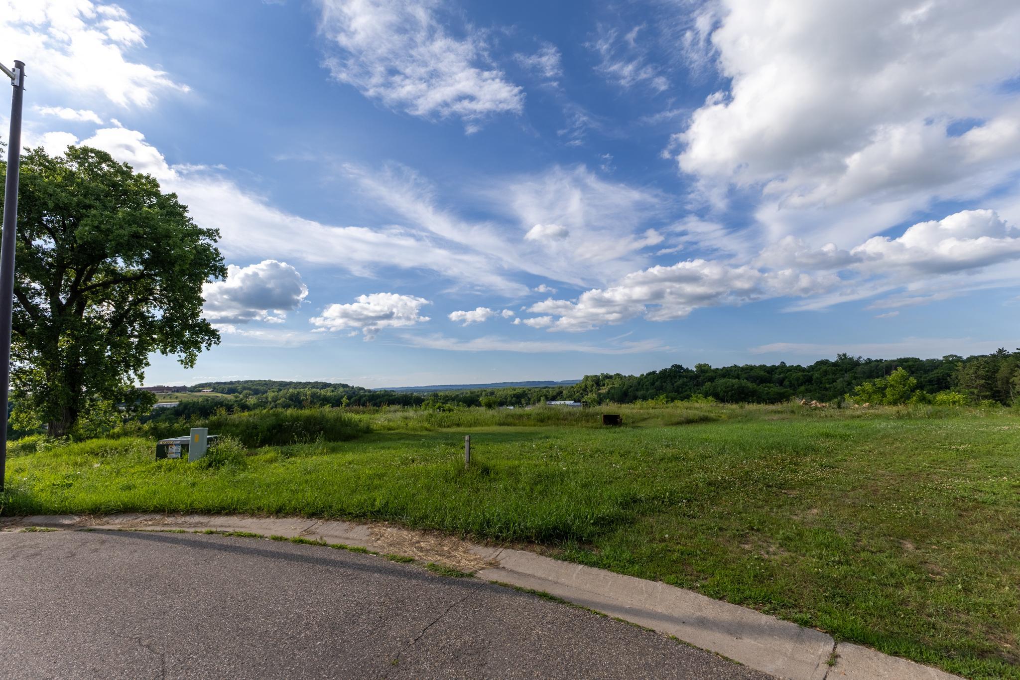 3rd image of 1348 Hillside Dr, Red Wing, MN 55066 | MLS# 7105051