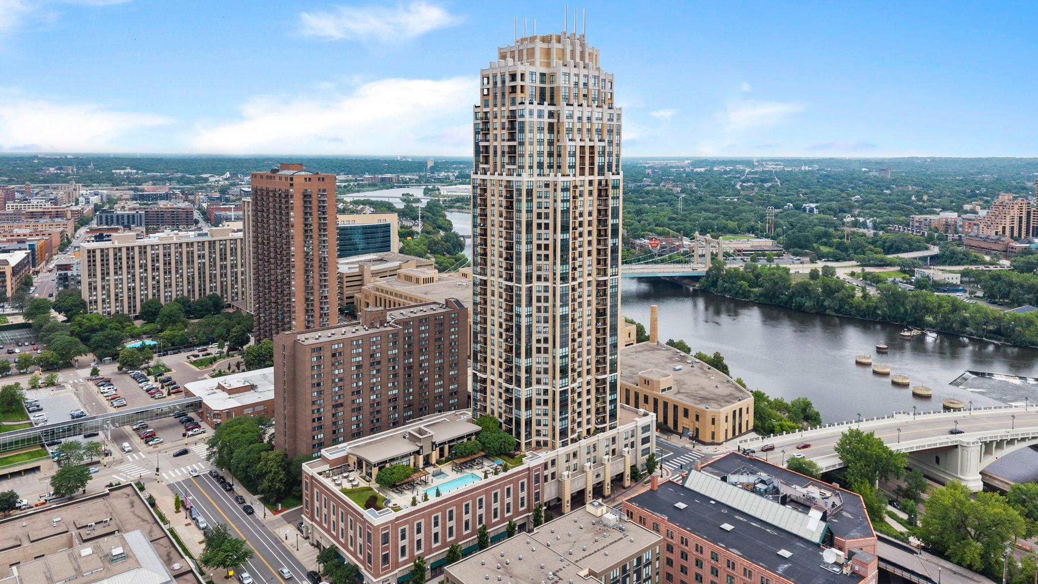 4th image of The Carlyle, Minneapolis, MN 55401