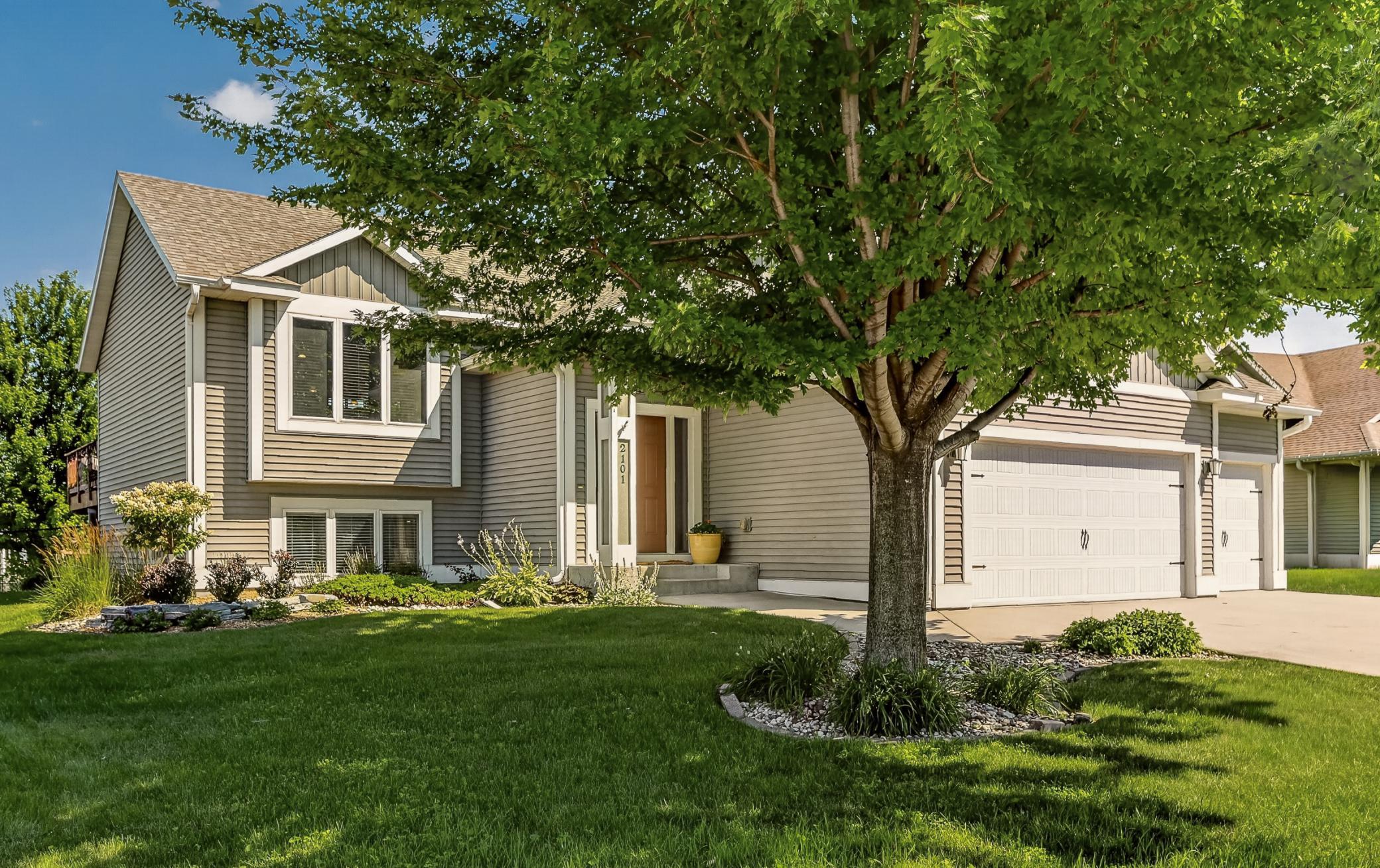 1st image of 2101 Starburst Dr Sw, Rochester, MN 55902 | MLS# 7105132