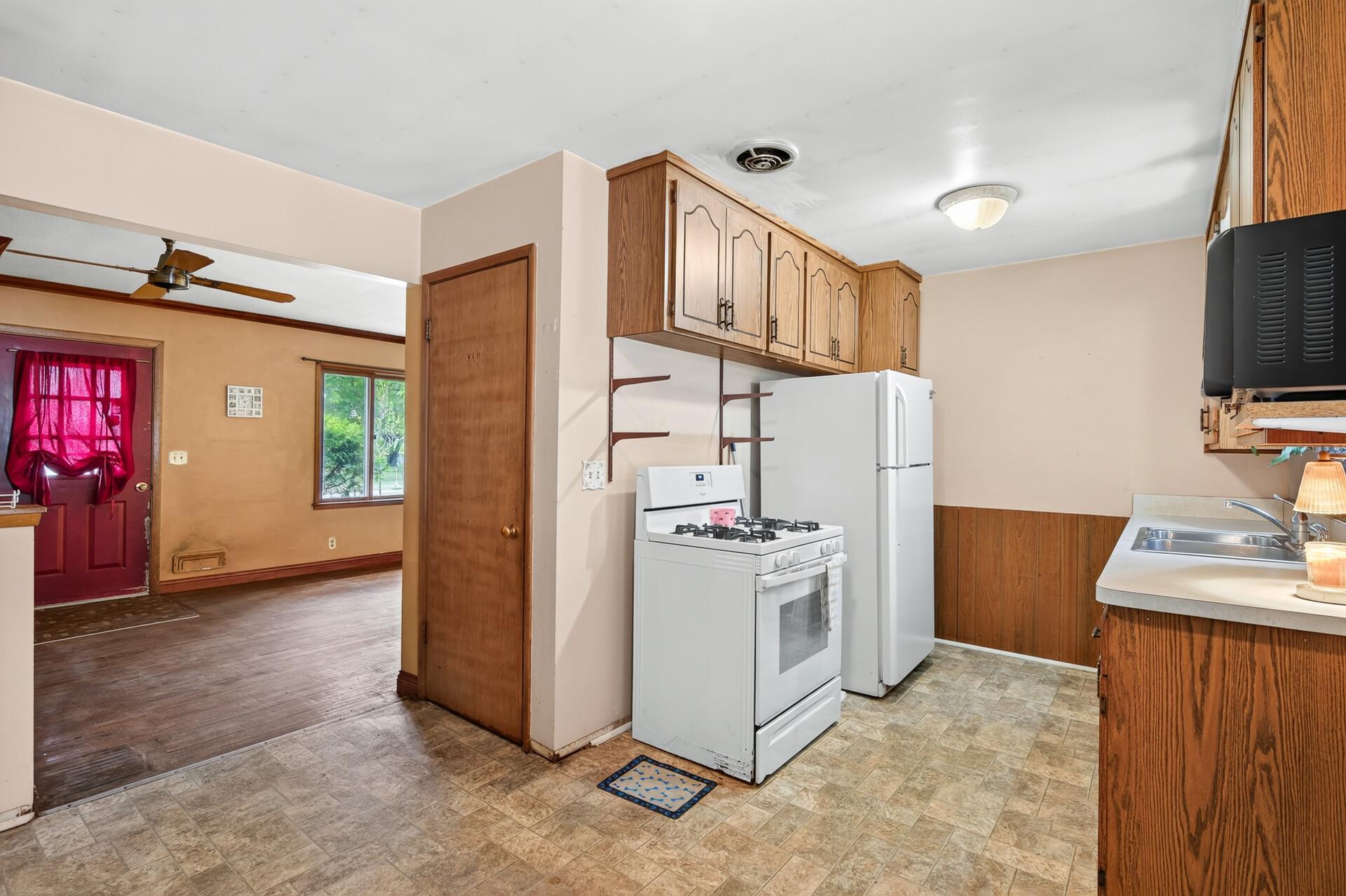 5th image of 8647 Imperial Ave S, Cottage Grove, MN 55016 | MLS# 7105228