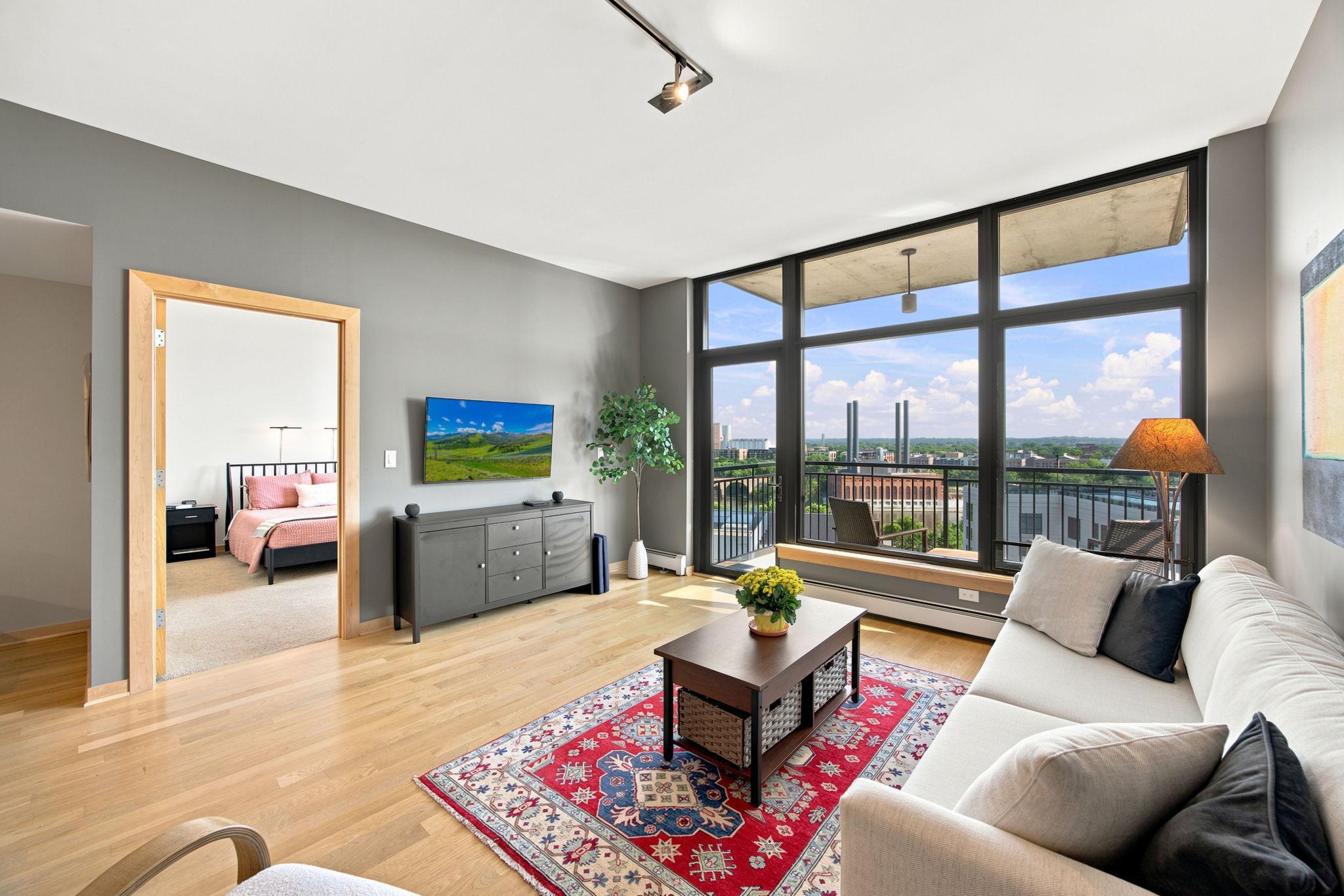2nd image of 1120 S 2Nd St #903, Minneapolis, MN 55415 | MLS# 7105427