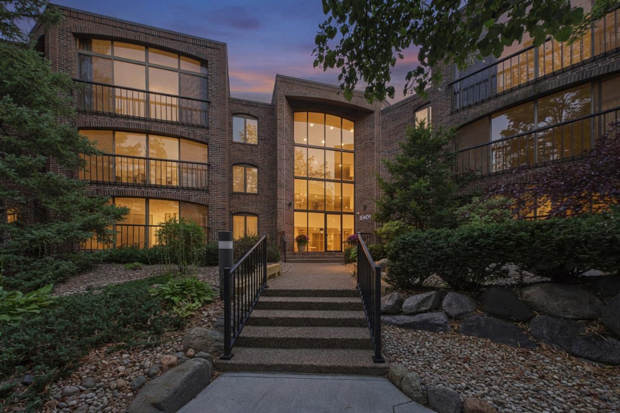 32nd image of 5501 Dewey Hill Rd #322, Minneapolis, MN 55439 | MLS# 7105656