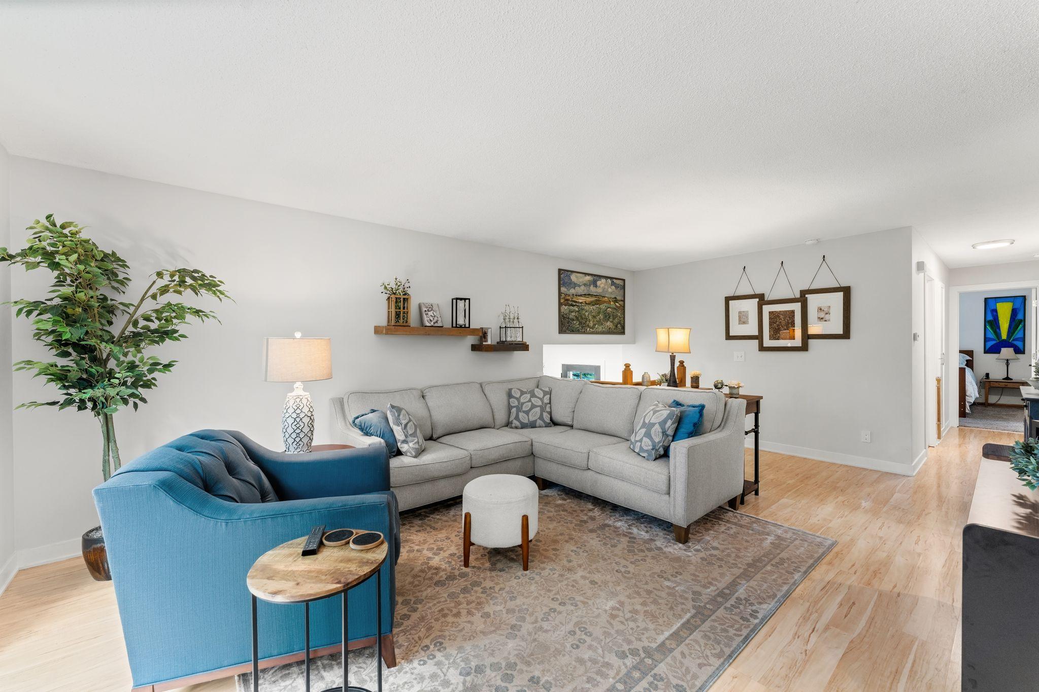 5th image of 16320 Lake Ridge Dr, Maple Grove, MN 55311 | MLS# 7105709