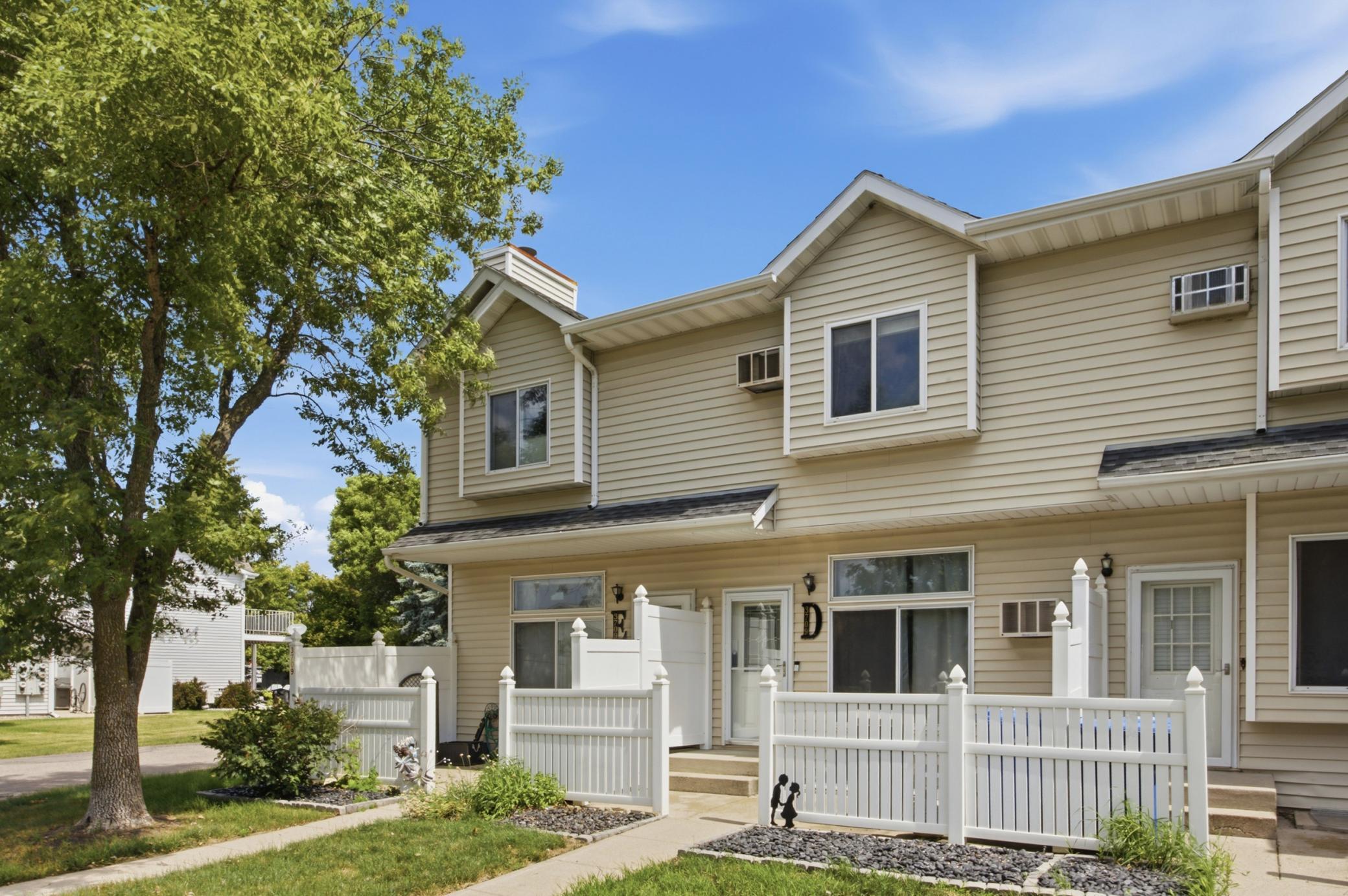 2nd image of 3709 10th St N #D, Fargo, ND 58102 | MLS# 7105712