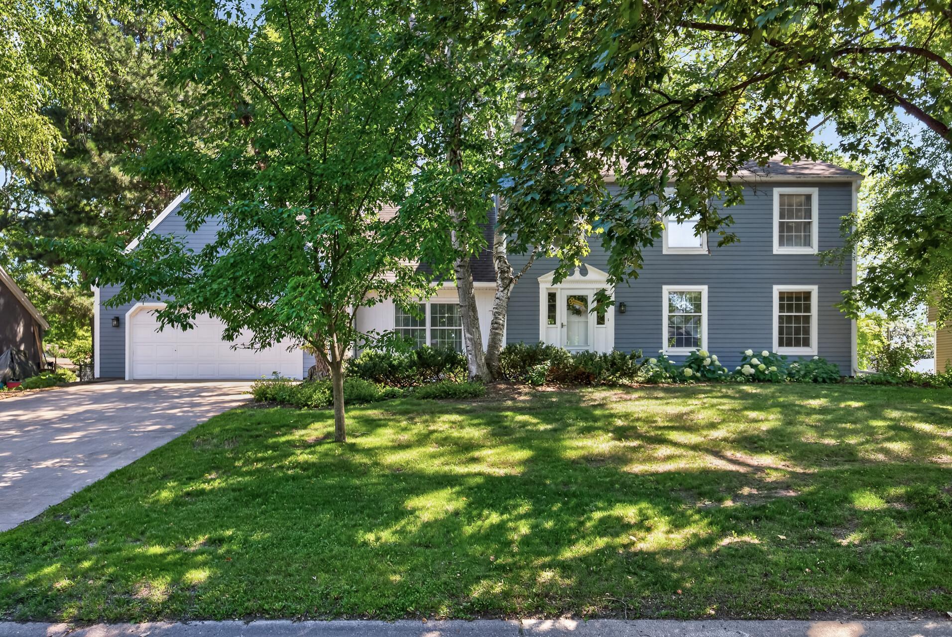 2nd image of 8906 138th Street Ct, Apple Valley, MN 55124 | MLS# 7105716