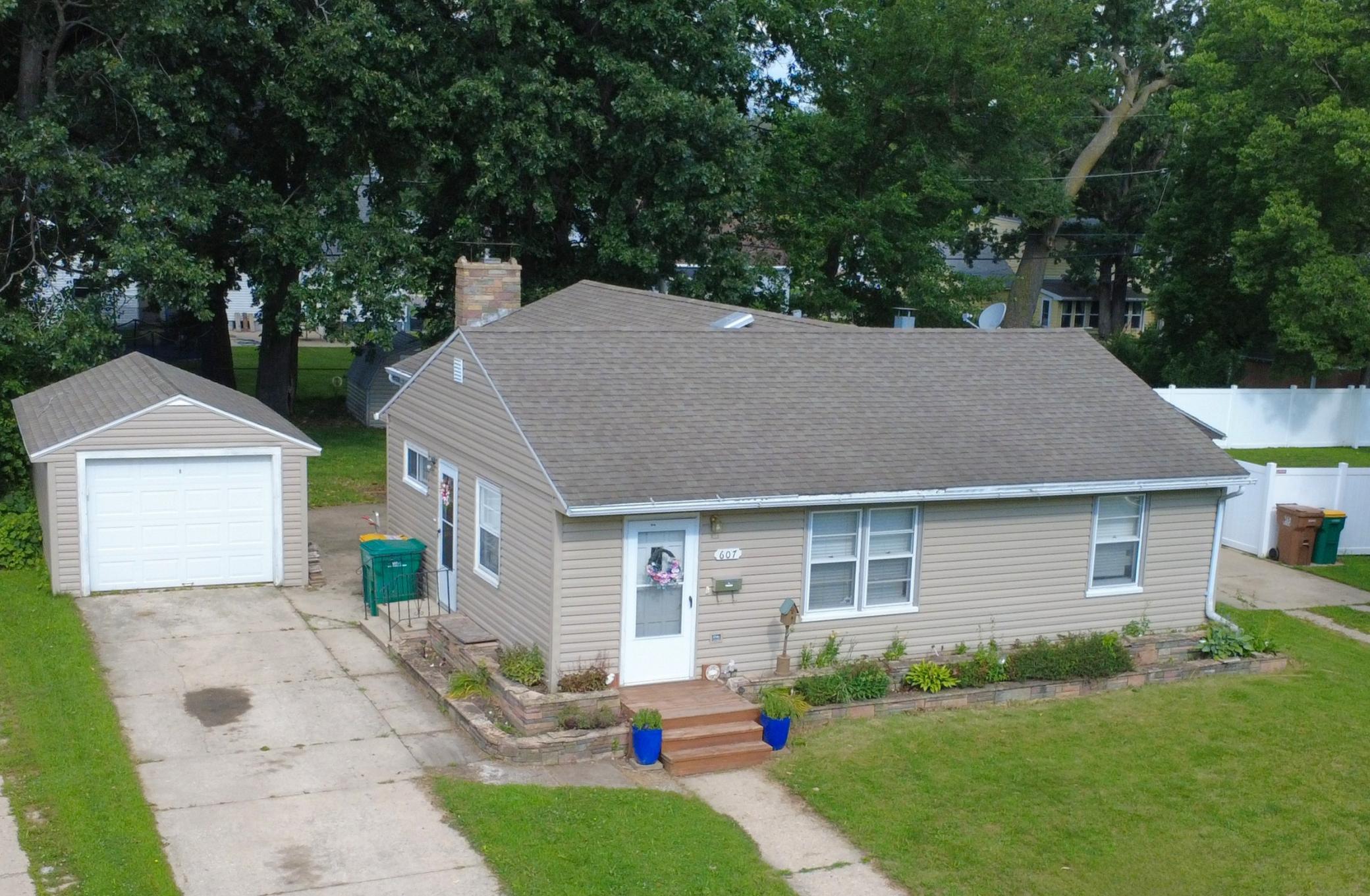 1st image of 607 Edgewood Ave, Albert Lea, MN 56007 | MLS# 7105736