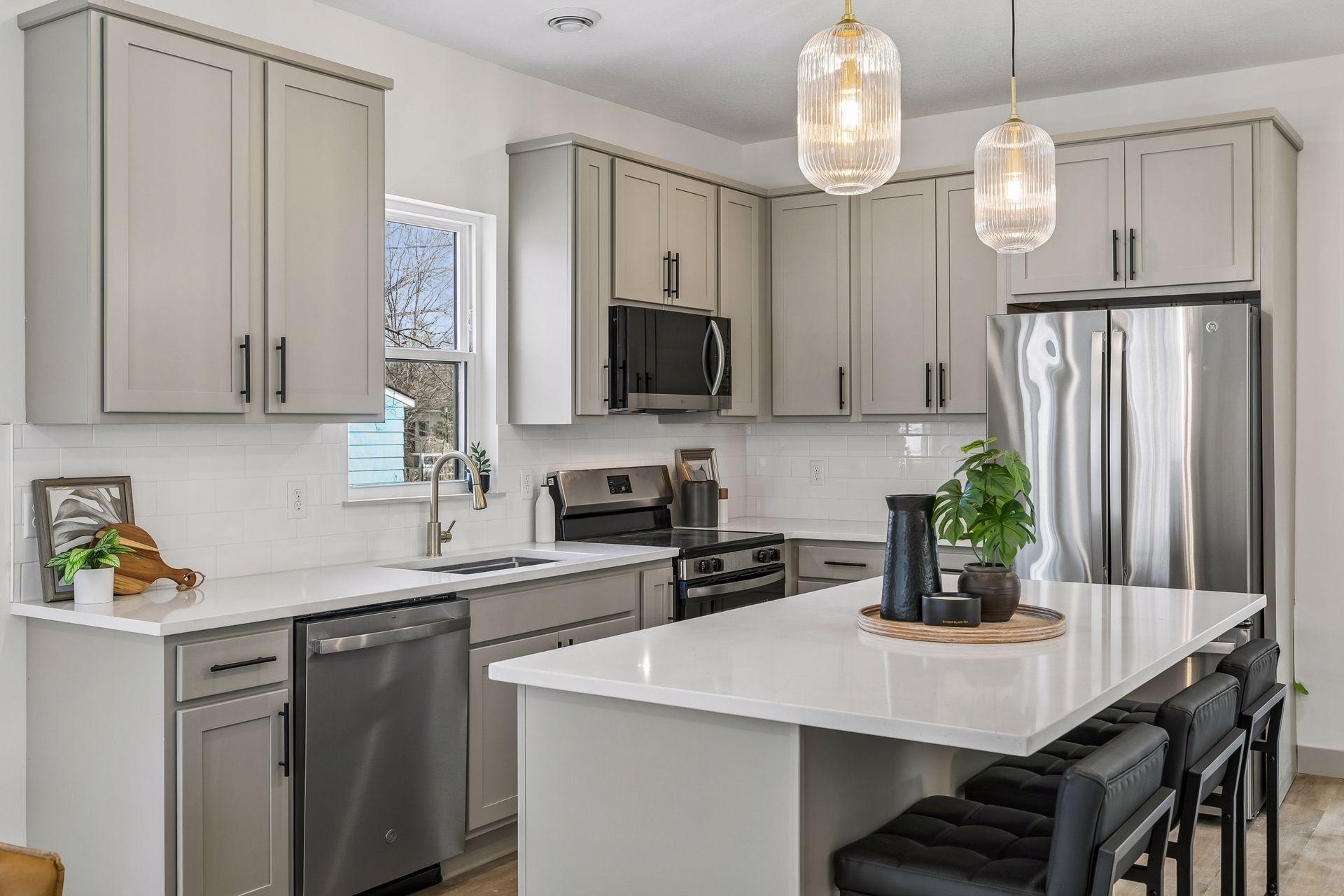 3rd image of 2414 Como Ave Se, Minneapolis, MN 55414 | MLS# 7105746