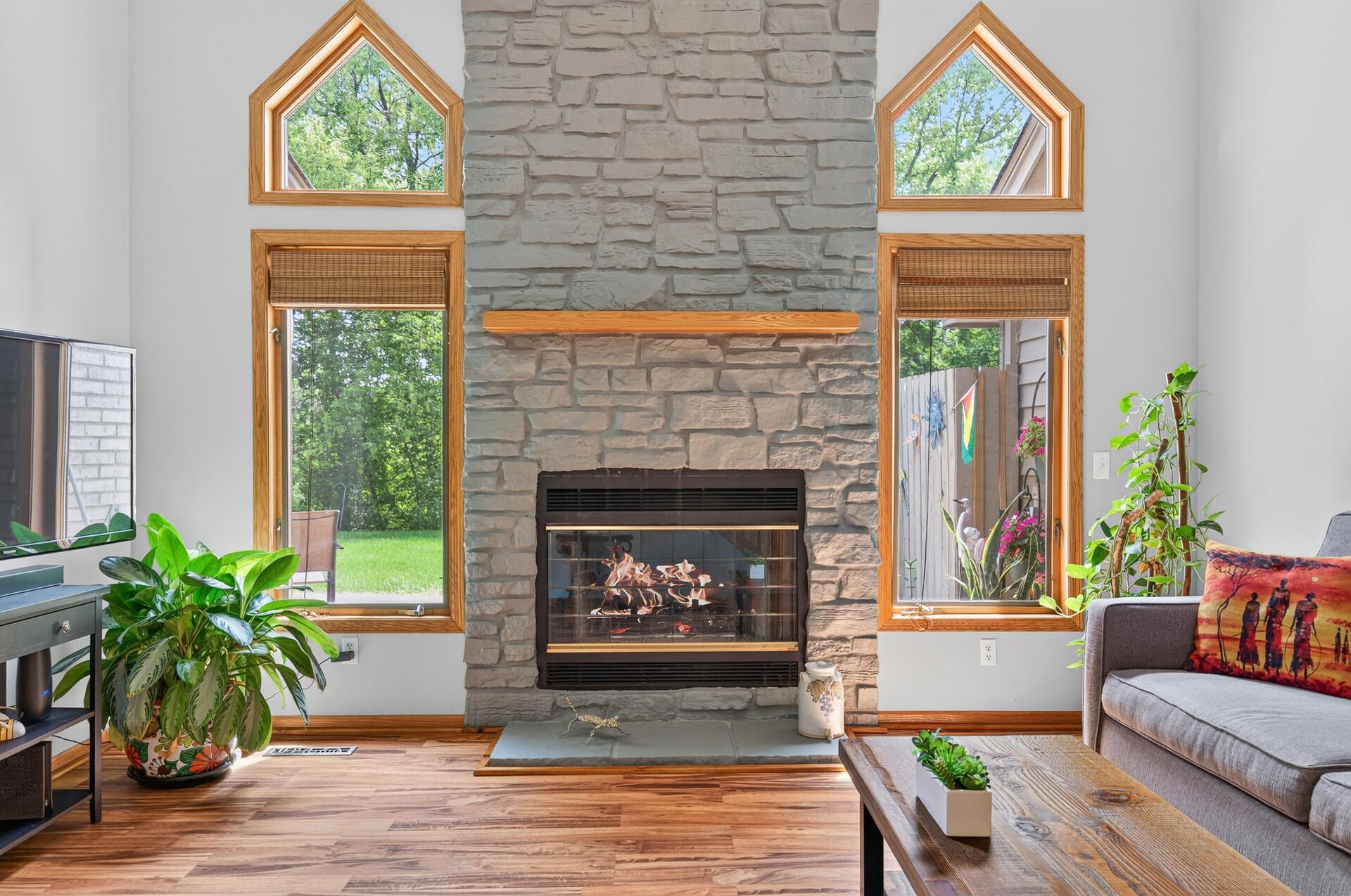 3rd image of 13125 Gemstone Ct, Saint Paul, MN 55124 | MLS# 7105775