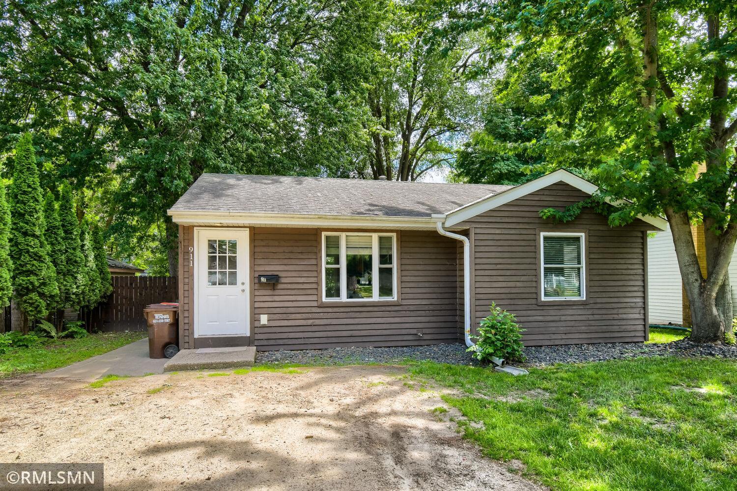 Homes for sale in Hastings, MN | 911 5th St W, Hastings, MN 55033 | MLS# 7105801