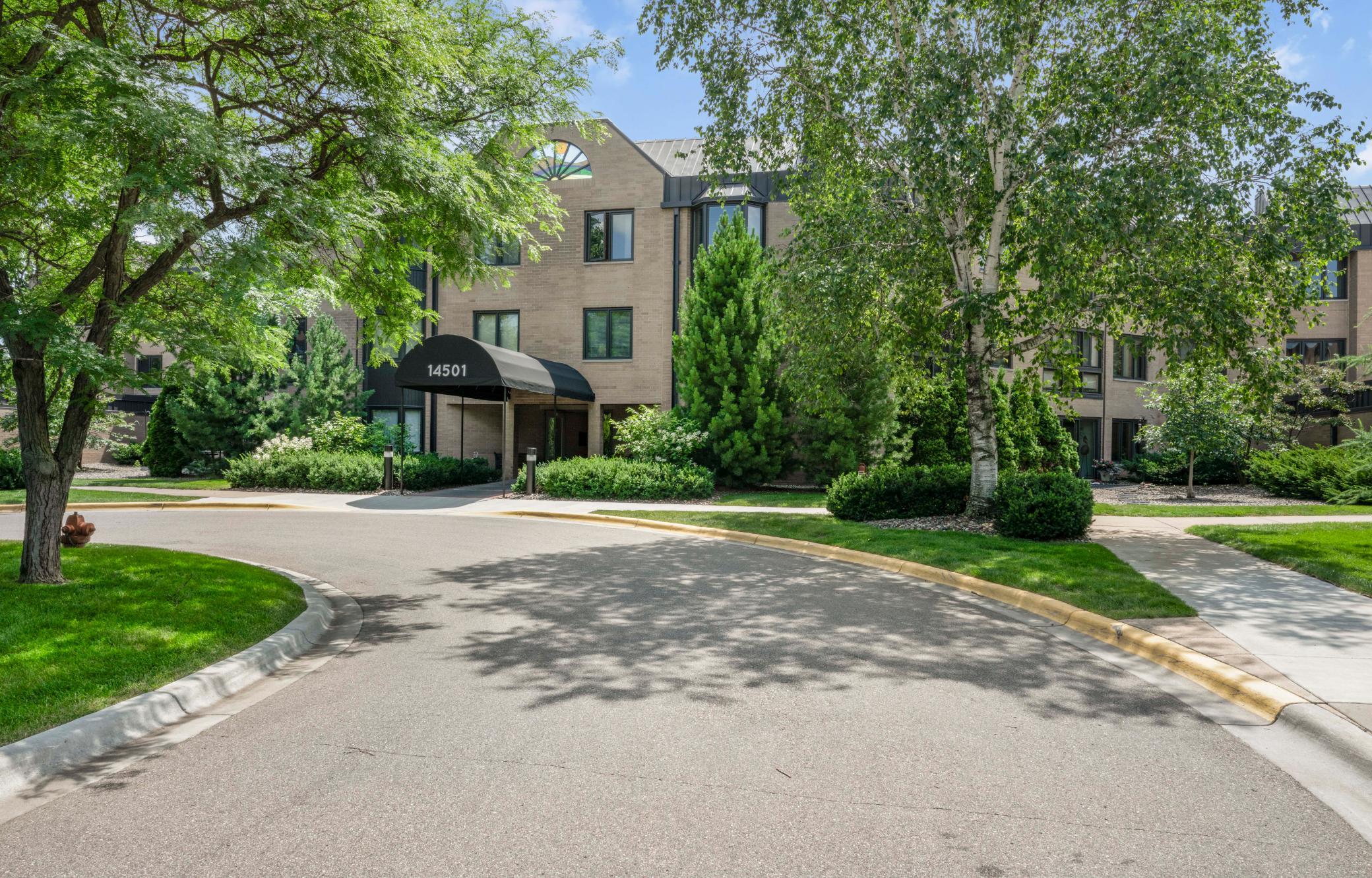 Homes for sale in Minnetonka, MN | 14501 Atrium Wy #225, Minnetonka, MN 55345 | MLS# 7105838