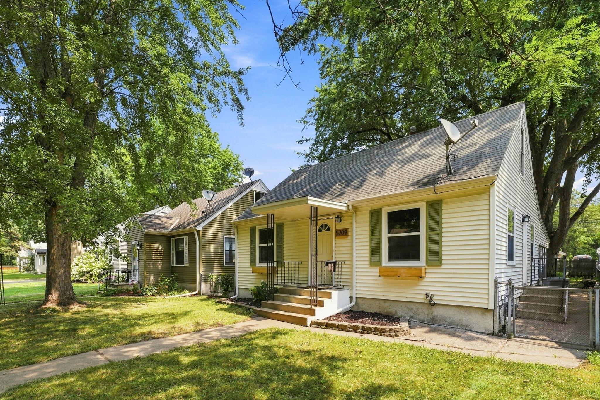 2nd image of 5709 45th Ave S, Minneapolis, MN 55417 | MLS# 7105846