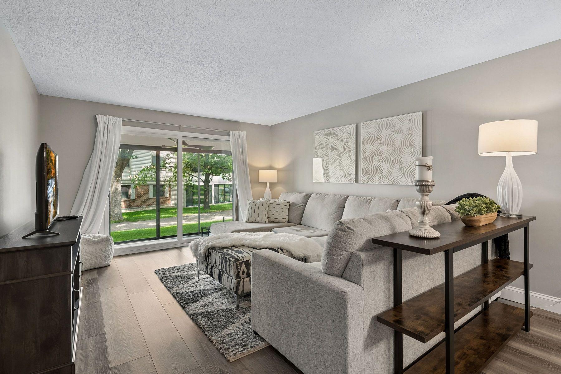 1st image of 10540 43rd Ave N #103, Plymouth, MN 55442 | MLS# 7105876