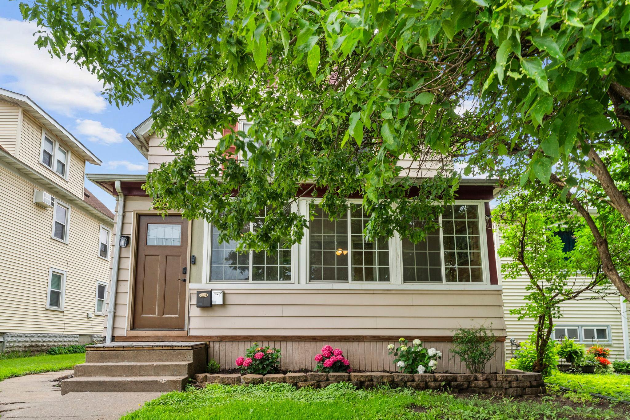 2nd image of 356 1st Ave S, South Saint Paul, MN 55075 | MLS# 7105947