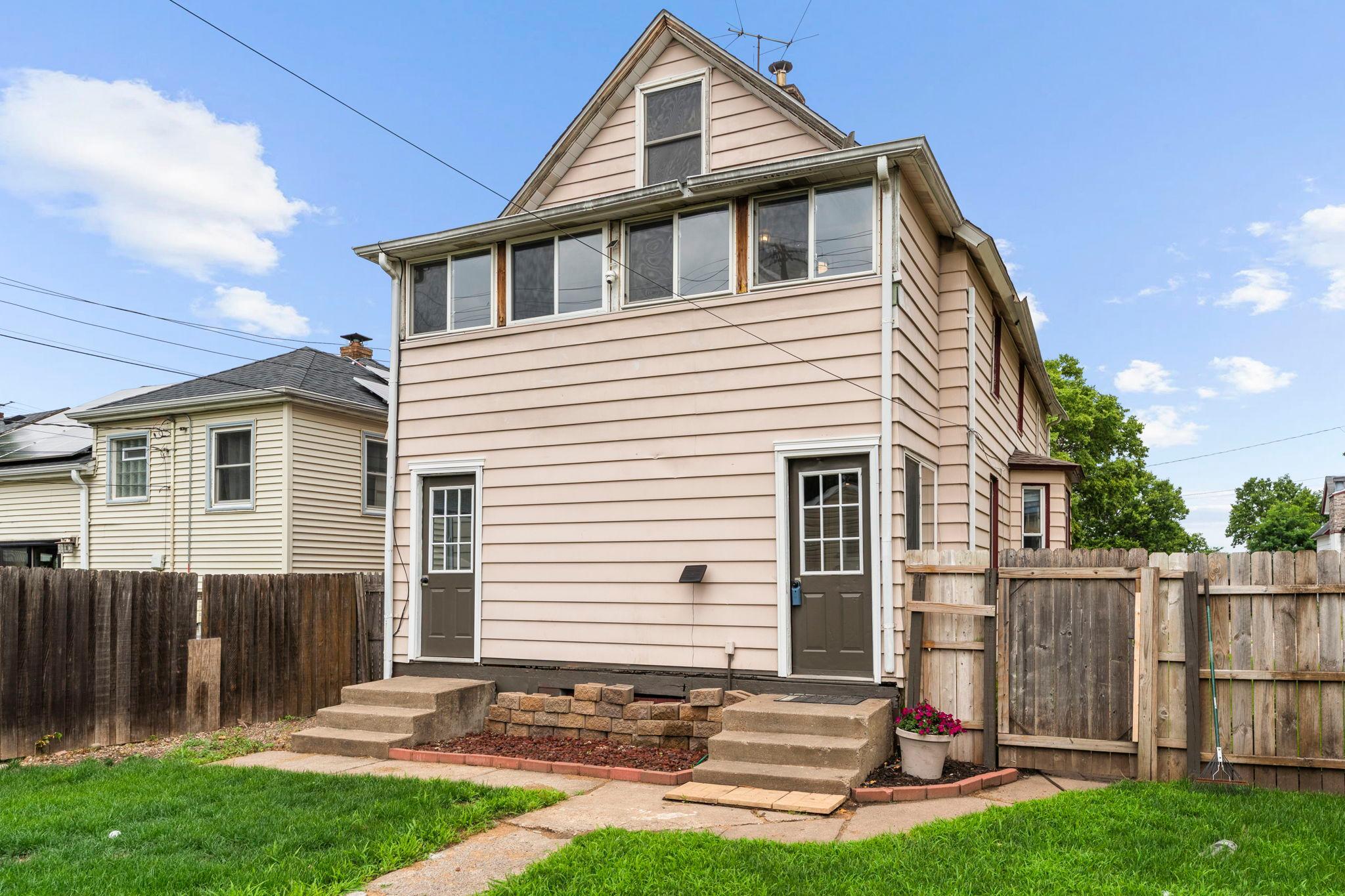 3rd image of 356 1St Ave S, South Saint Paul, MN 55075 | MLS# 7105947