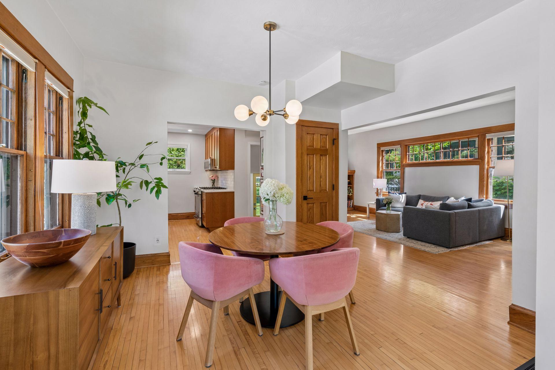 3rd image of 2221 Selby Ave, Saint Paul, MN 55104 | MLS# 7106138