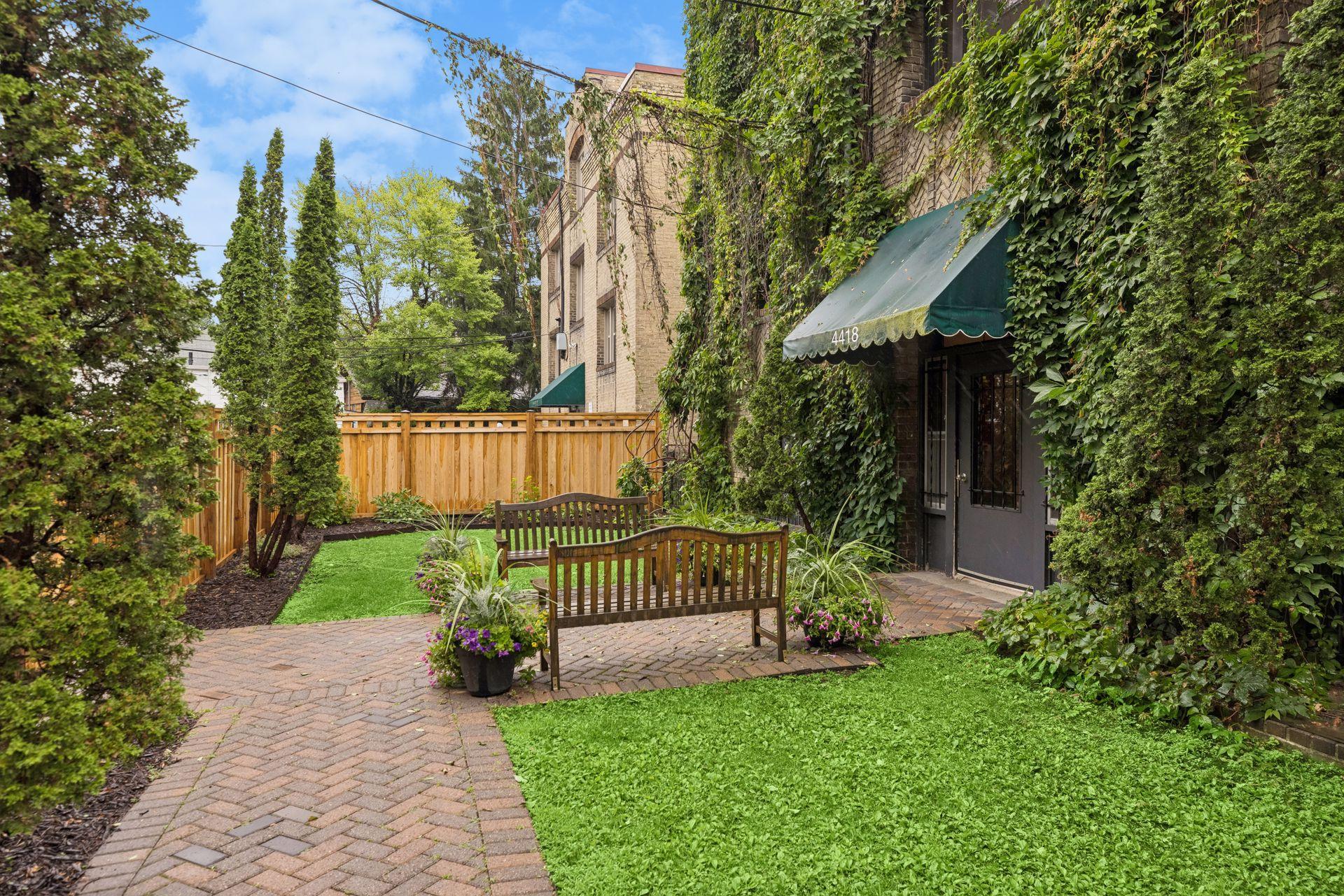 3rd image of 4418 W Lake Harriet Pkwy #205, Minneapolis, MN 55410 | MLS# 7106160