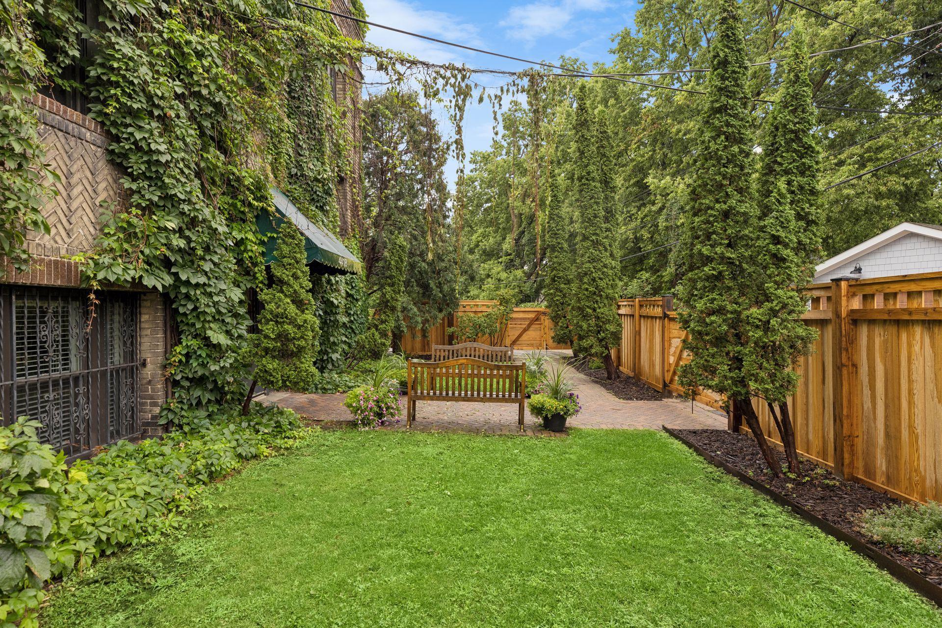2nd image of 4418 W Lake Harriet Pkwy #205, Minneapolis, MN 55410 | MLS# 7106160