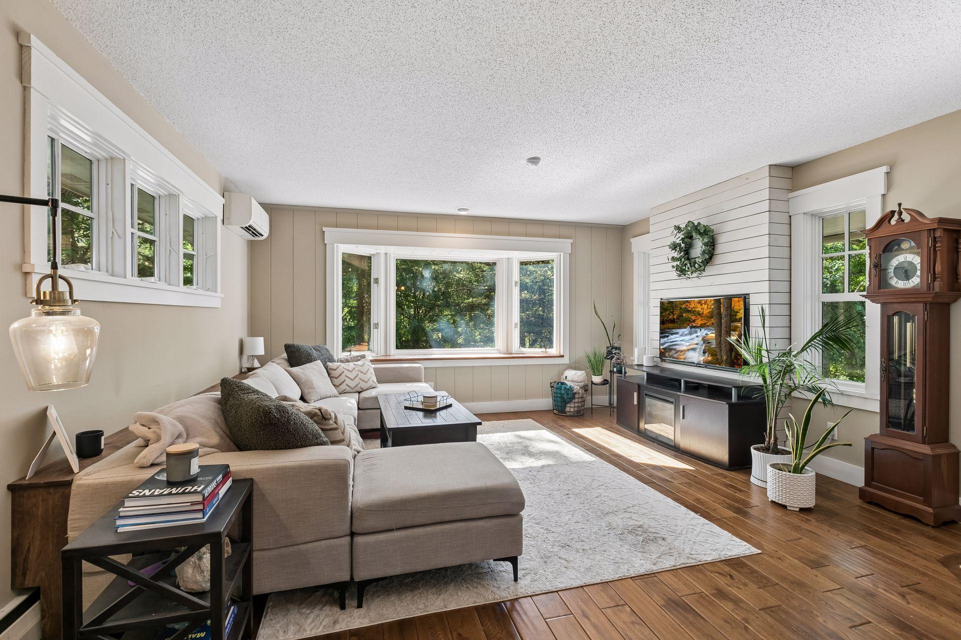4th image of 1165 Josephine Rd, Saint Paul, MN 55113 | MLS# 7106203