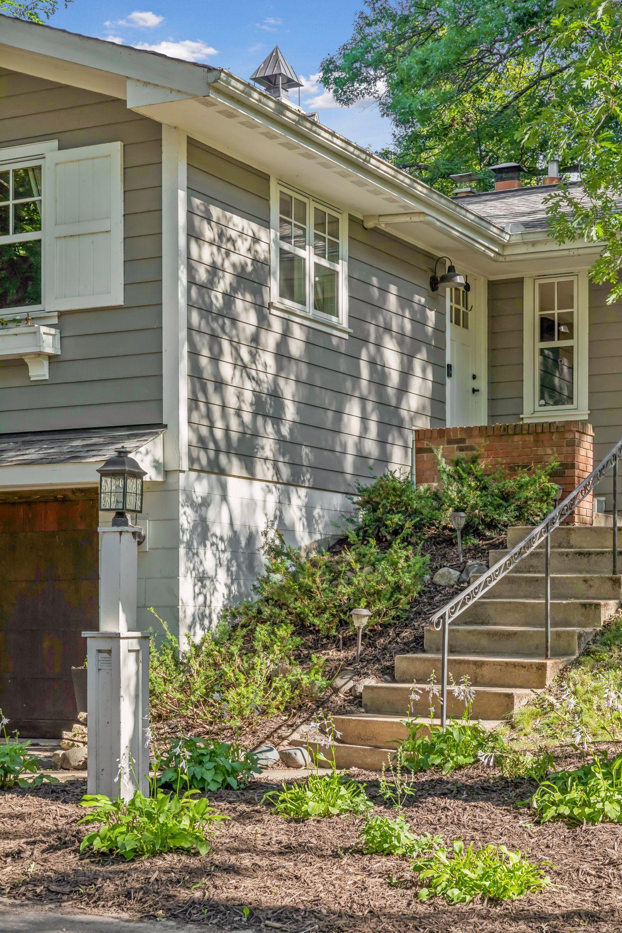 2nd image of 1165 Josephine Rd, Saint Paul, MN 55113 | MLS# 7106203