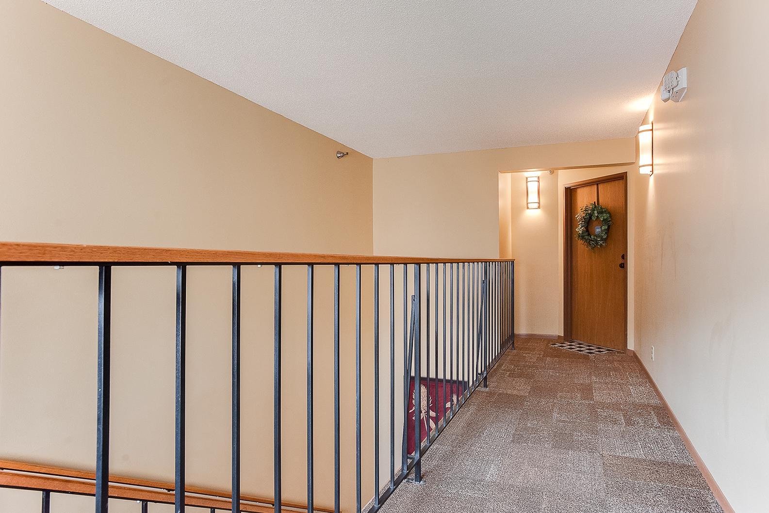 Homes for sale in Minnetonka, MN | 6010 Chasewood Pkwy #203, Minnetonka, MN 55343 | MLS# 7106289