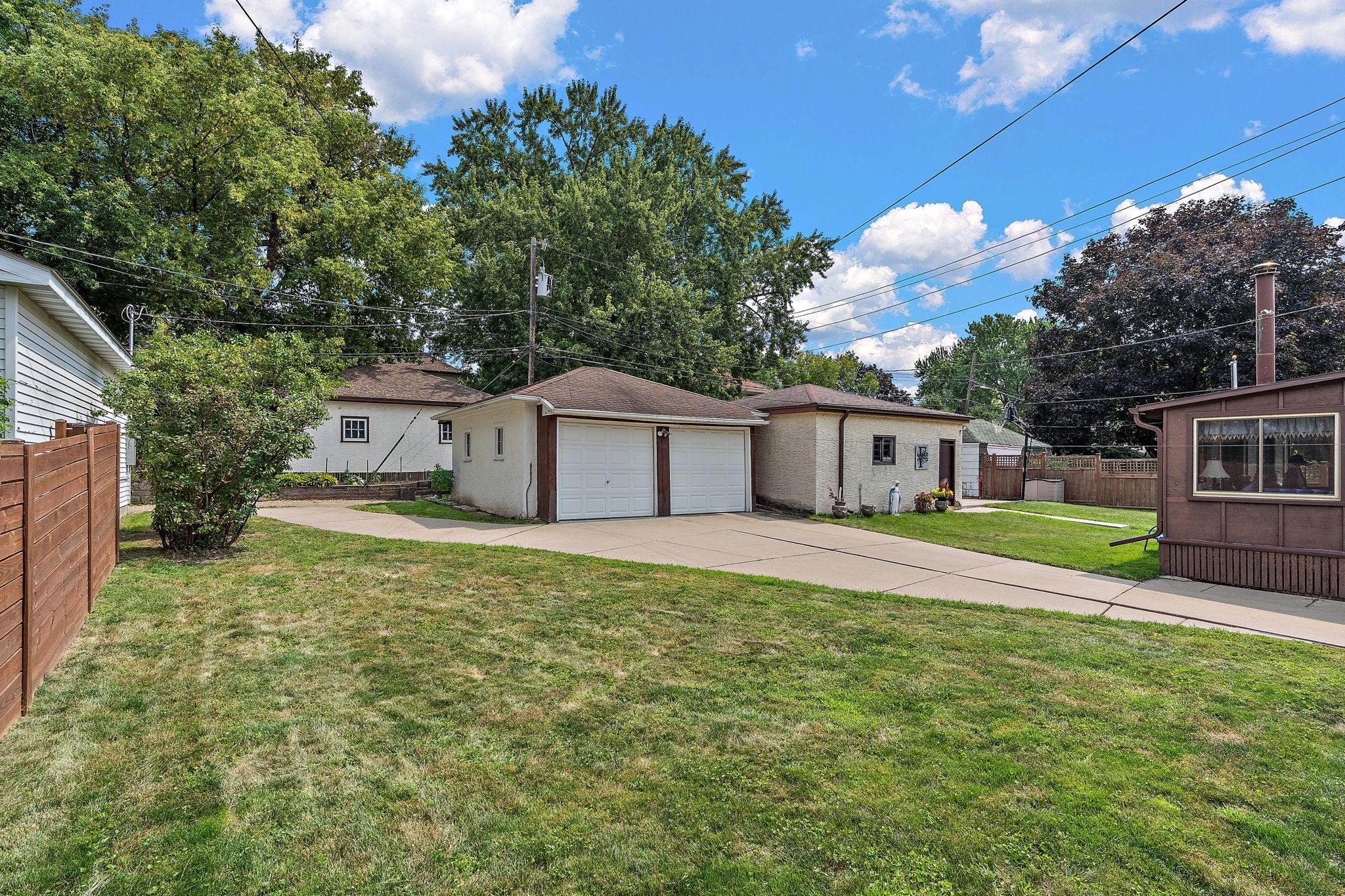 3rd image of 1947 Cleveland St Ne, Minneapolis, MN 55418 | MLS# 7106436