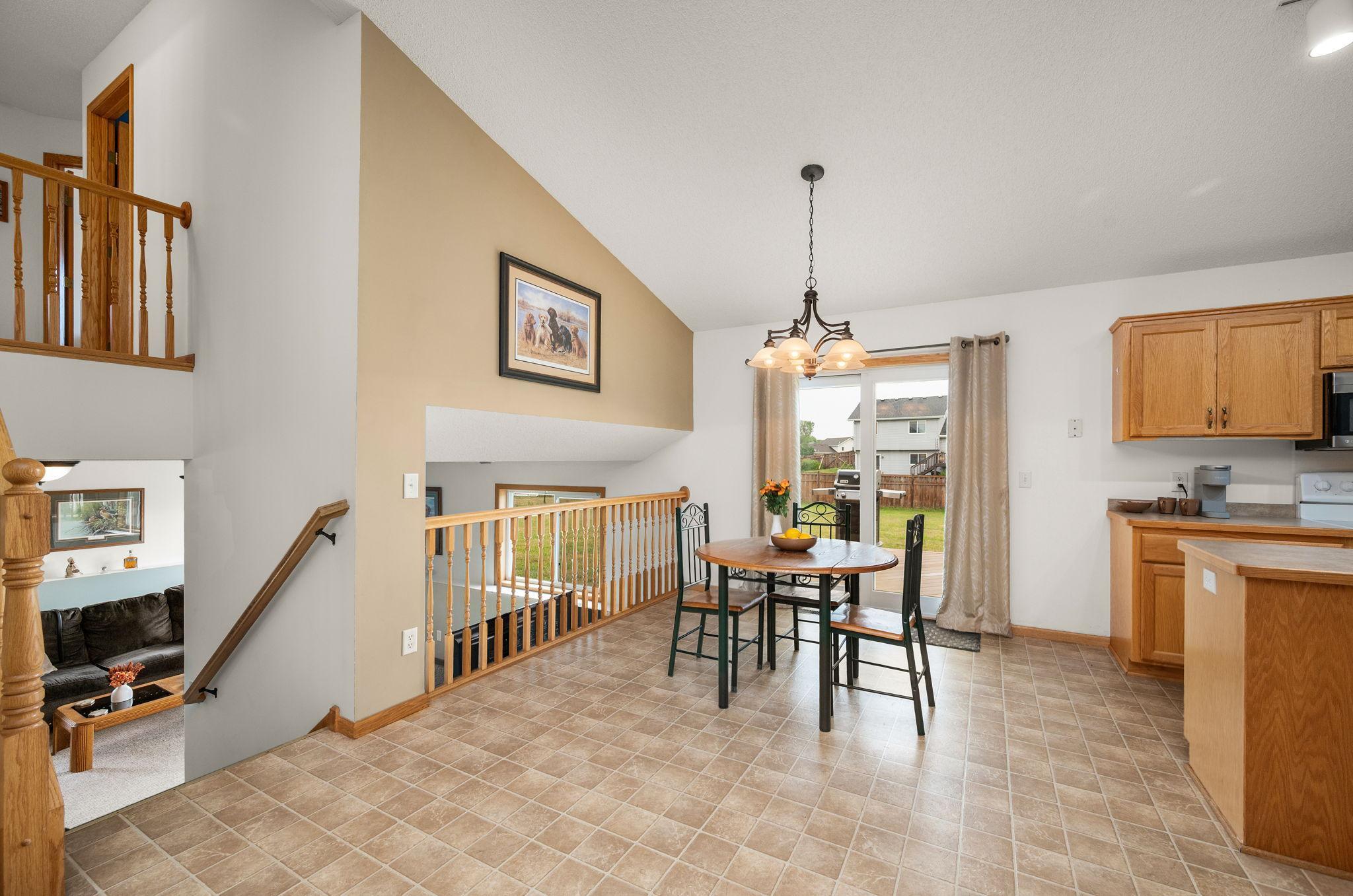 5th image of 6194 Karmen Ave Ne, Albertville, MN 55301 | MLS# 7106486