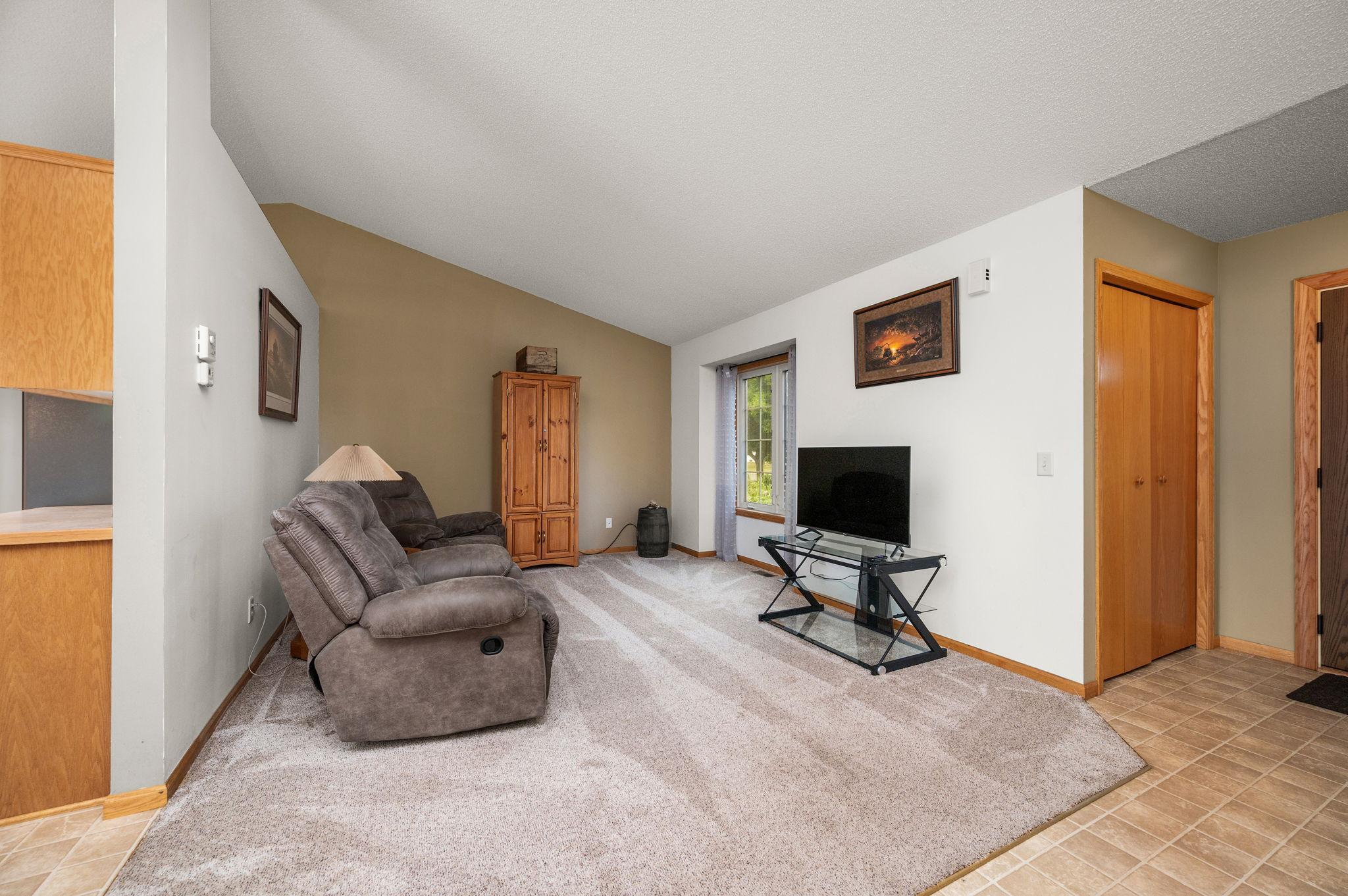 4th image of 6194 Karmen Ave Ne, Albertville, MN 55301 | MLS# 7106486